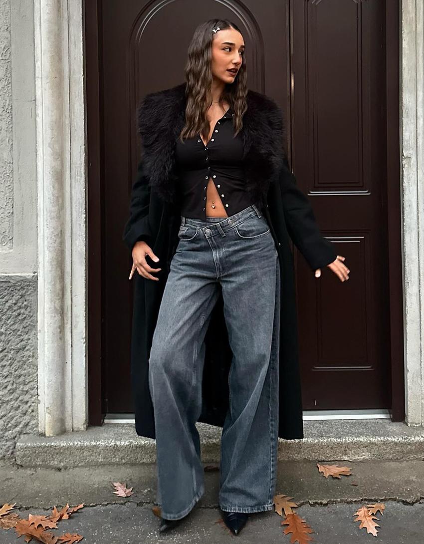 Wide-leg jeans with crossover waist-Blue
