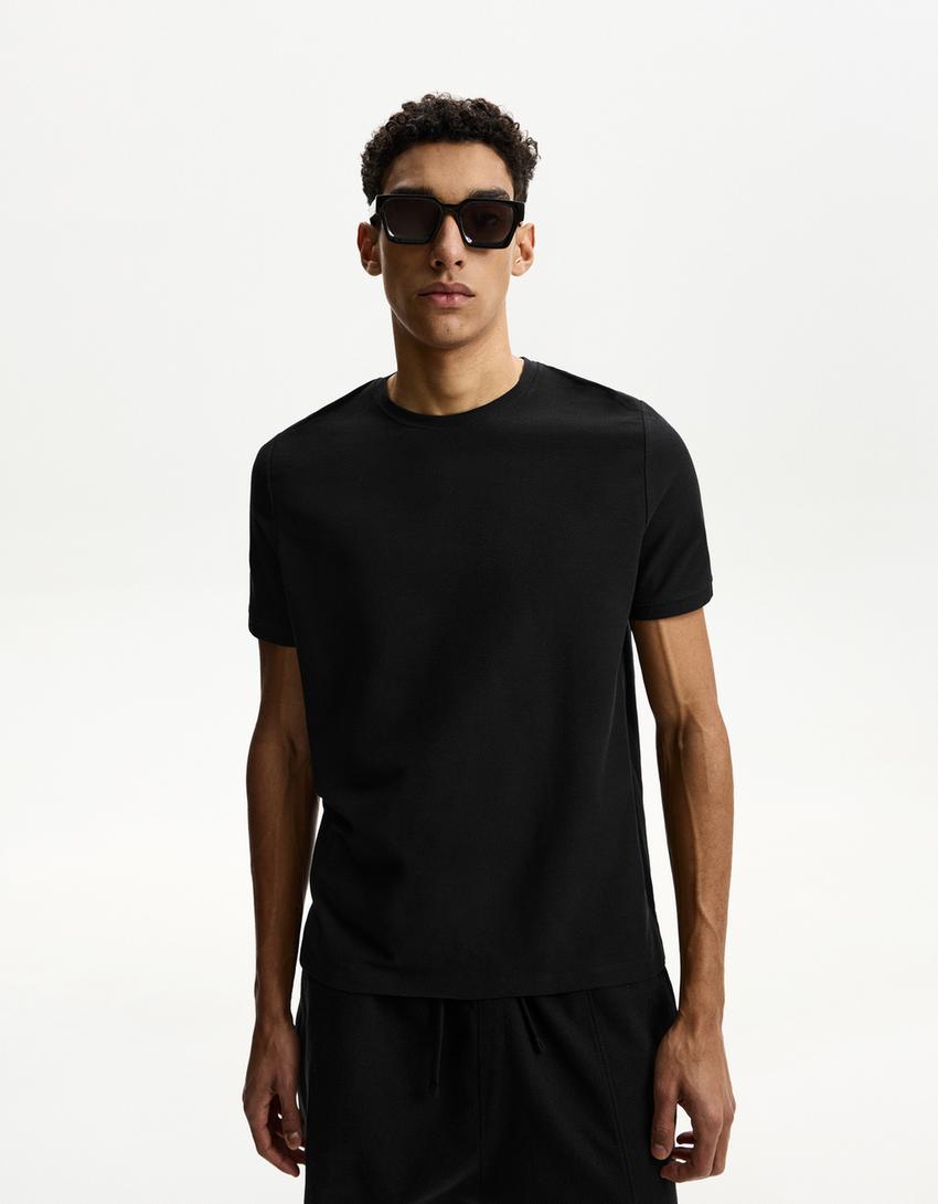 Conjunto t-shirt e calções bermuda-Conjunto t-shirt e calções bermuda