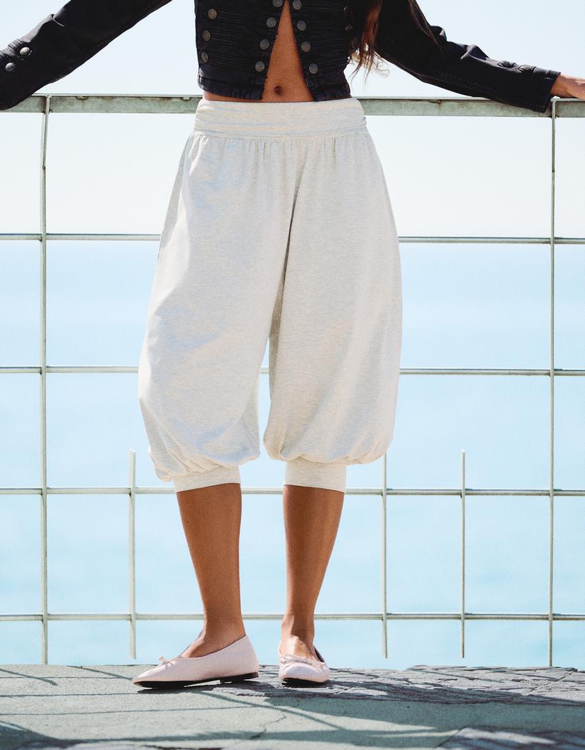 Pantalon capri bouffant-Gris