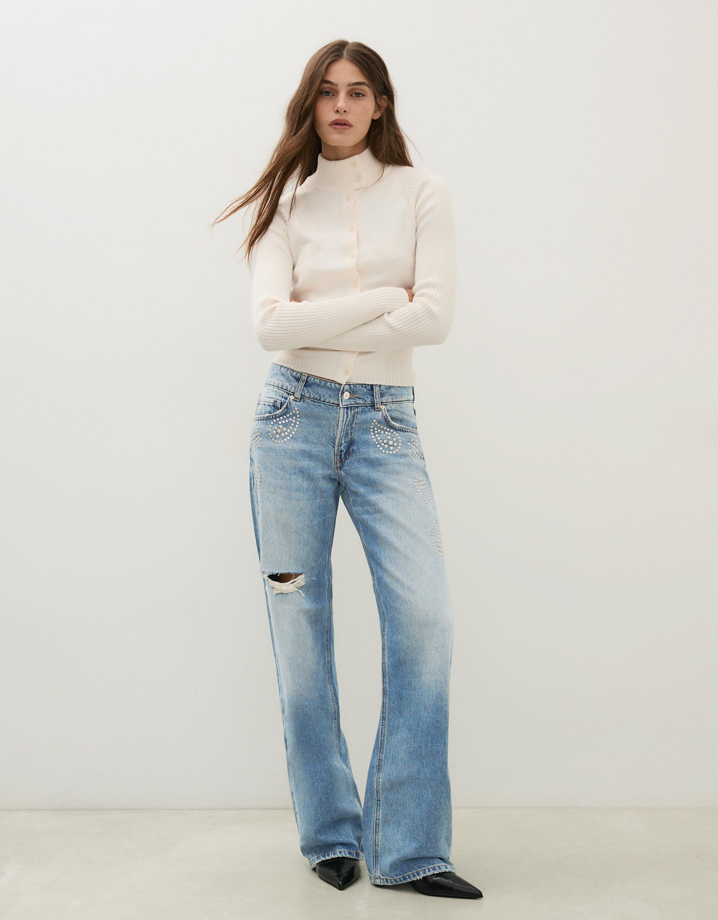 Bershka Jeansy O Kroju Straight, Średni Stan, Z Ćwiekami Kobieta 34 Wyblakły Niebieski