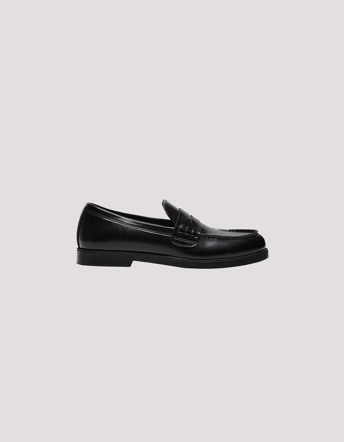 Loafers with thin sole