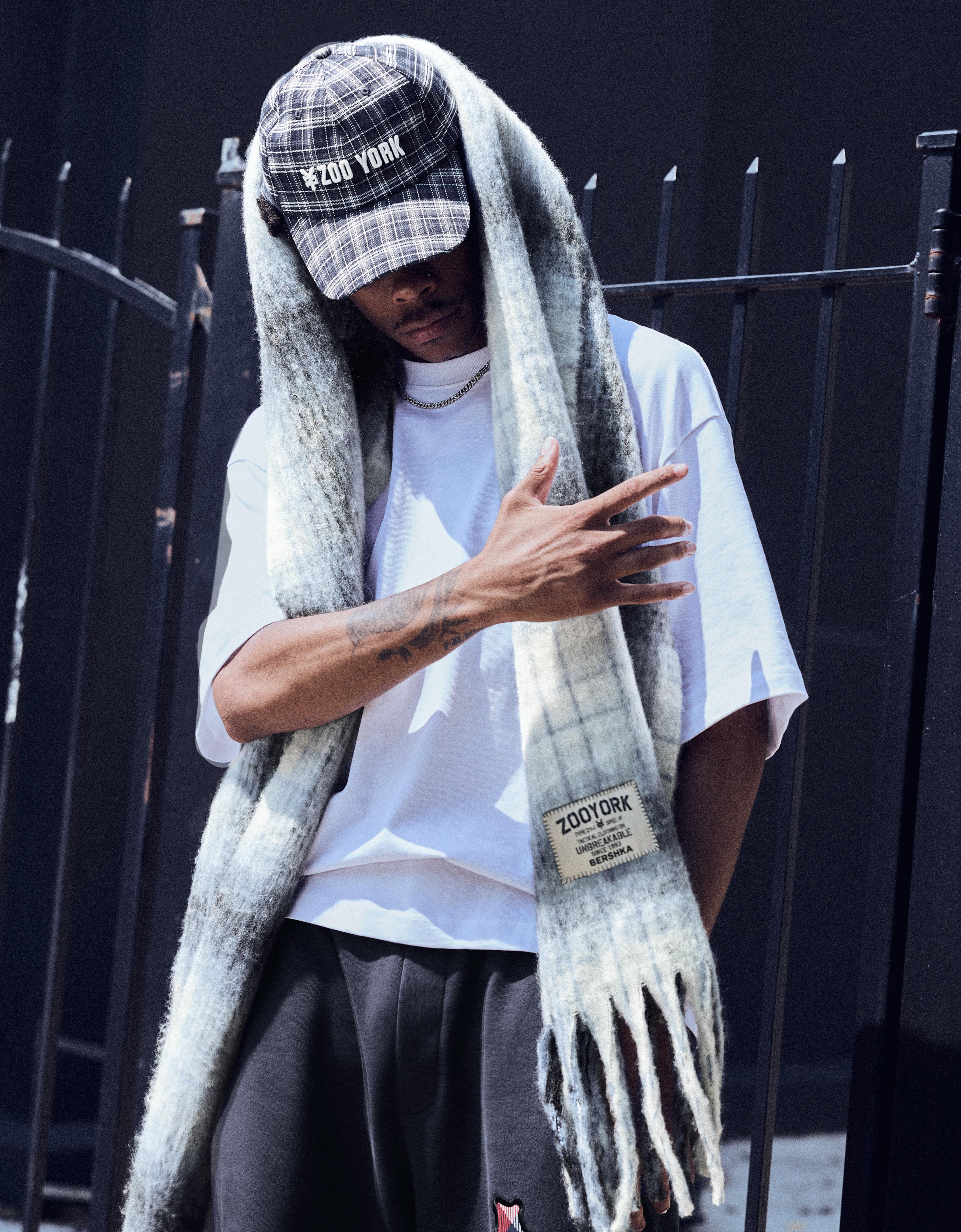 ZOO YORK X BERSHKA embroidered checked scarf — Grey