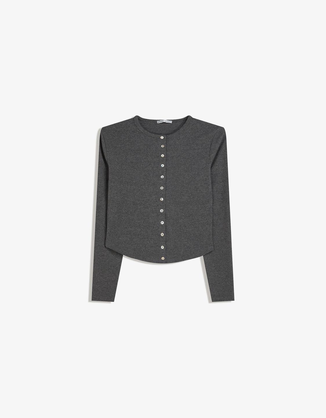 Buttoned cardigan