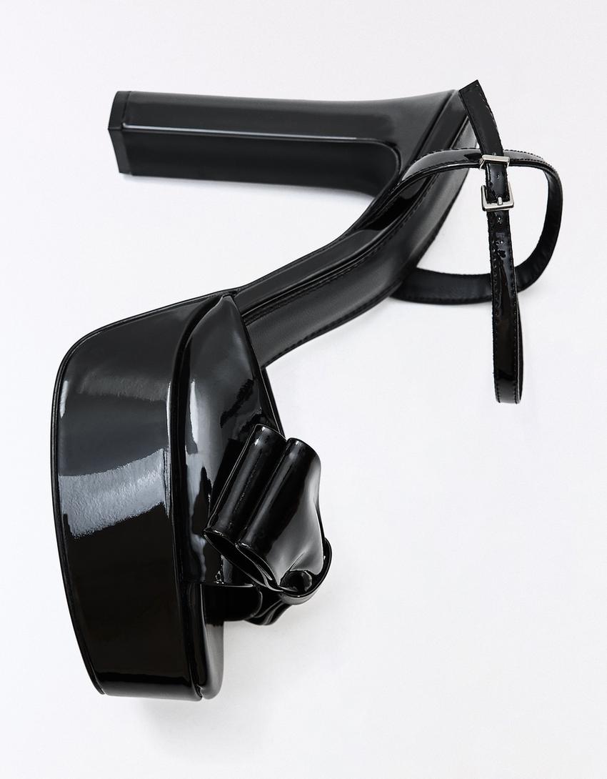 Fiyonklu topuklu ayakkabı-SİYAH