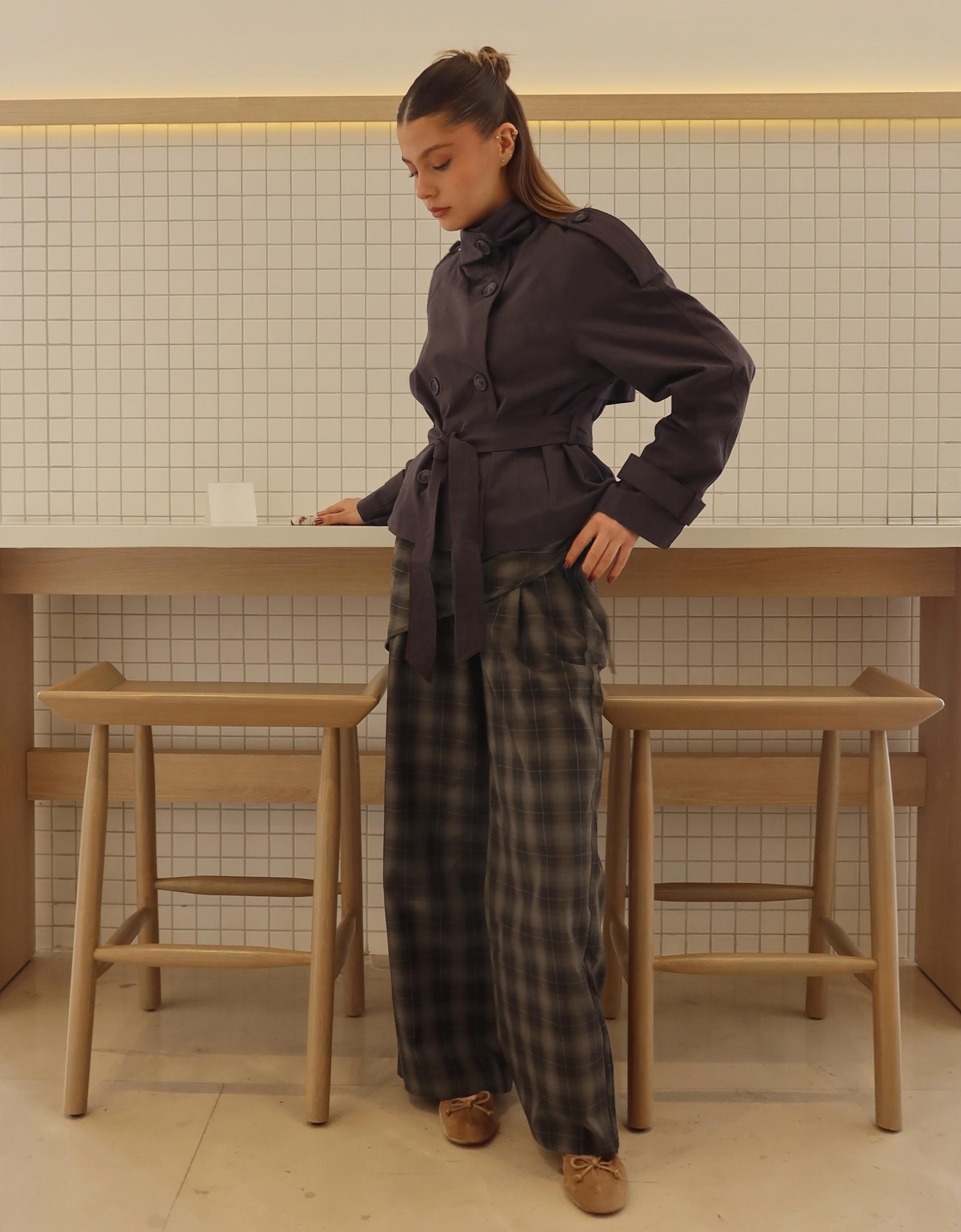 Paçası fularlı tailored fit pantolon - Görsel 63