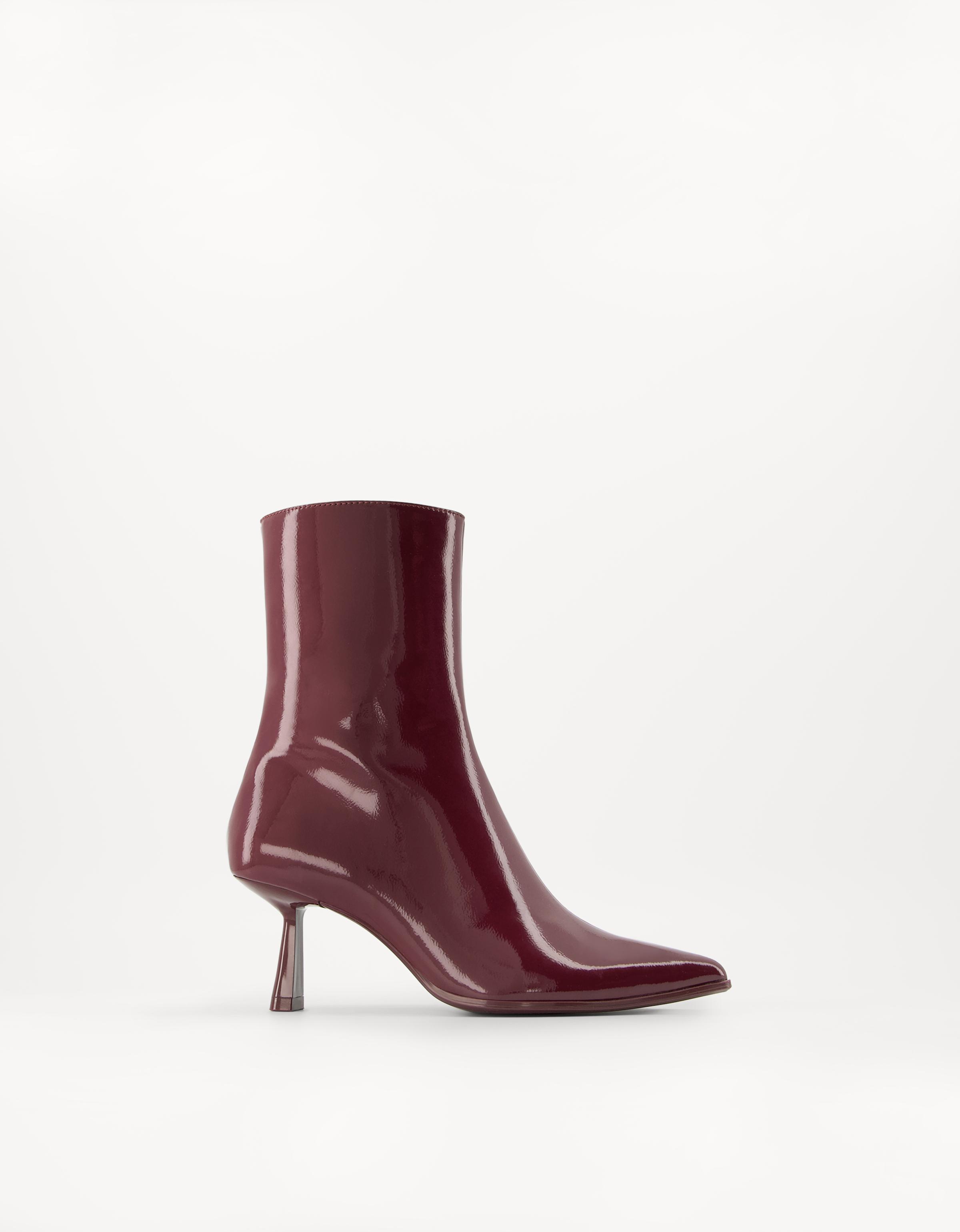 Bershka Stiefeletten In Lackoptik Mit Kitten-Heels Damen 38 Granatrot