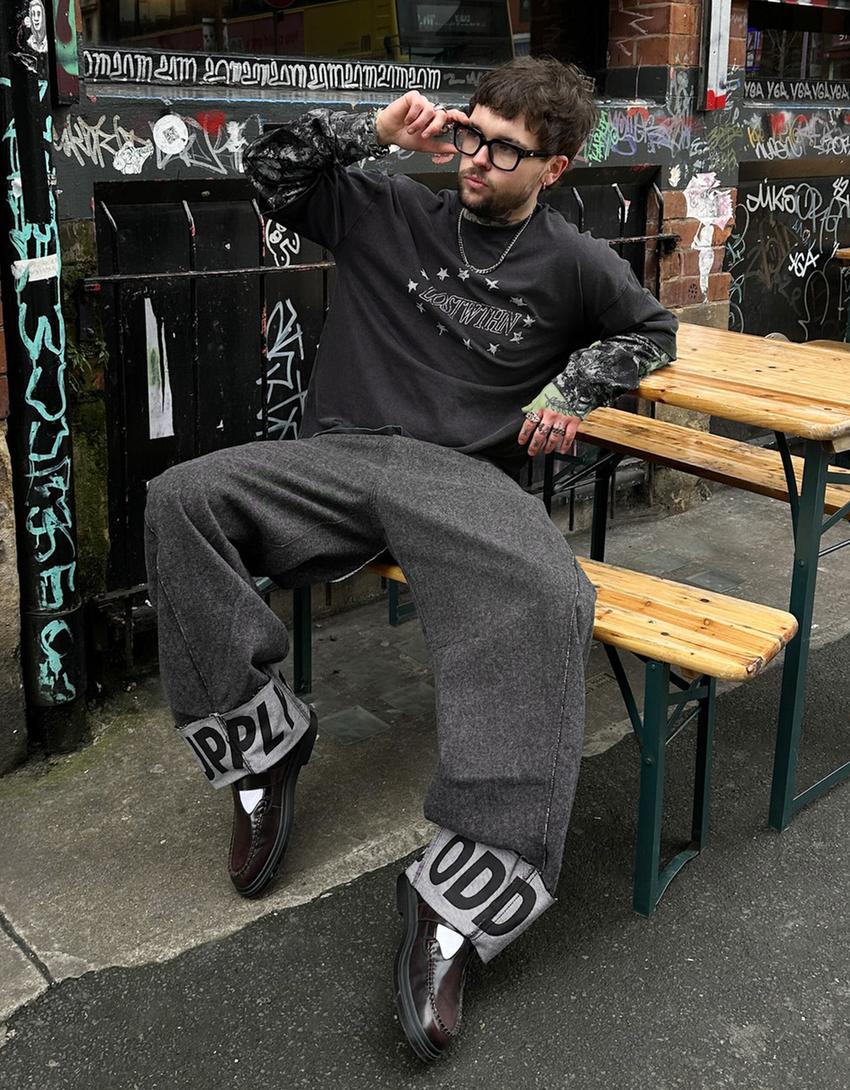 Maglietta a maniche lunghe con doppia stampa-Nero