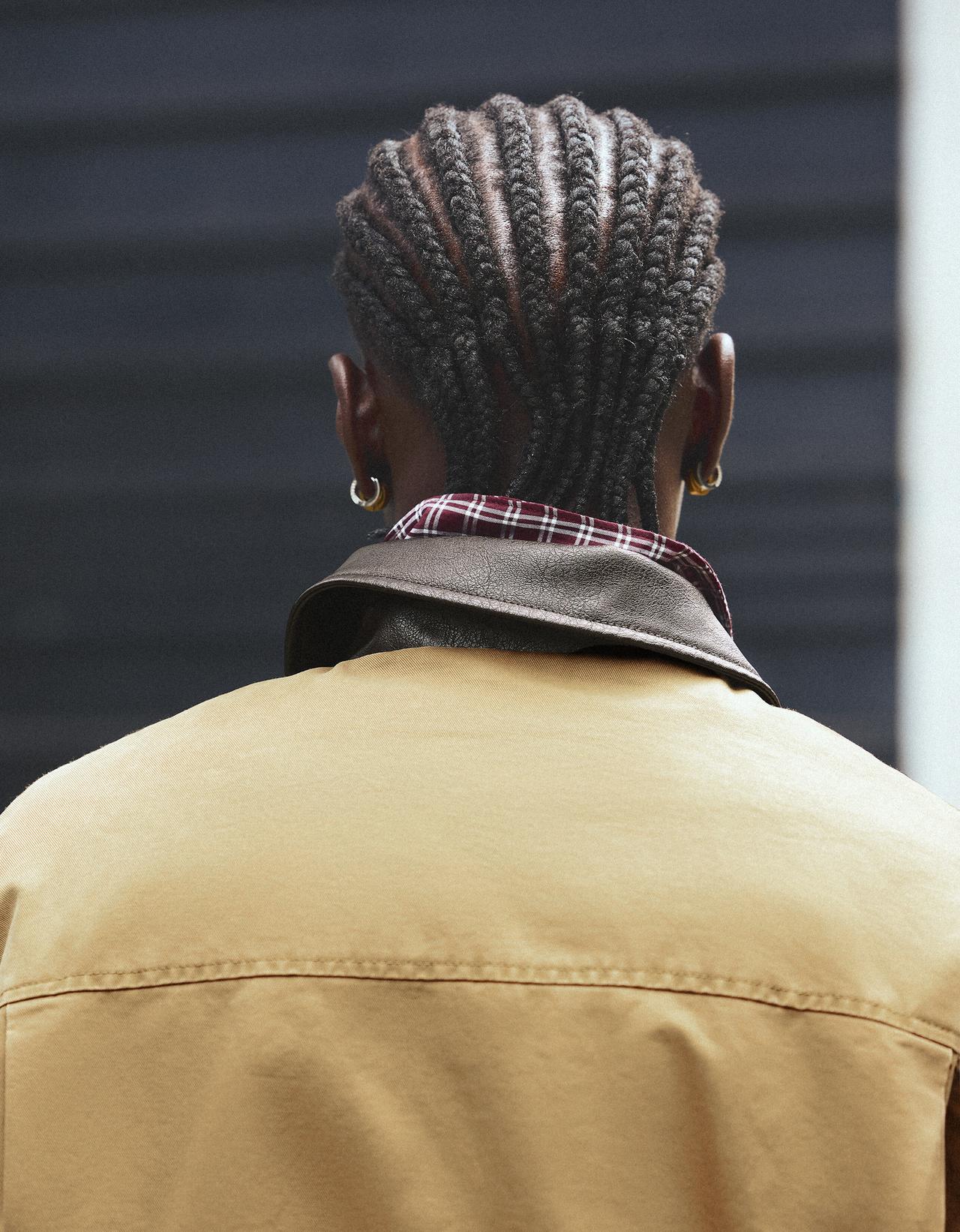 Clasp jacket with contrast collar — Camel
