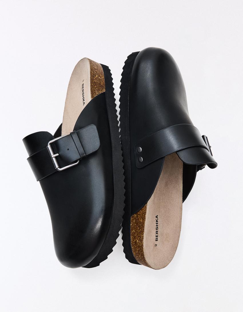 Clogs with buckle detail-BLACK