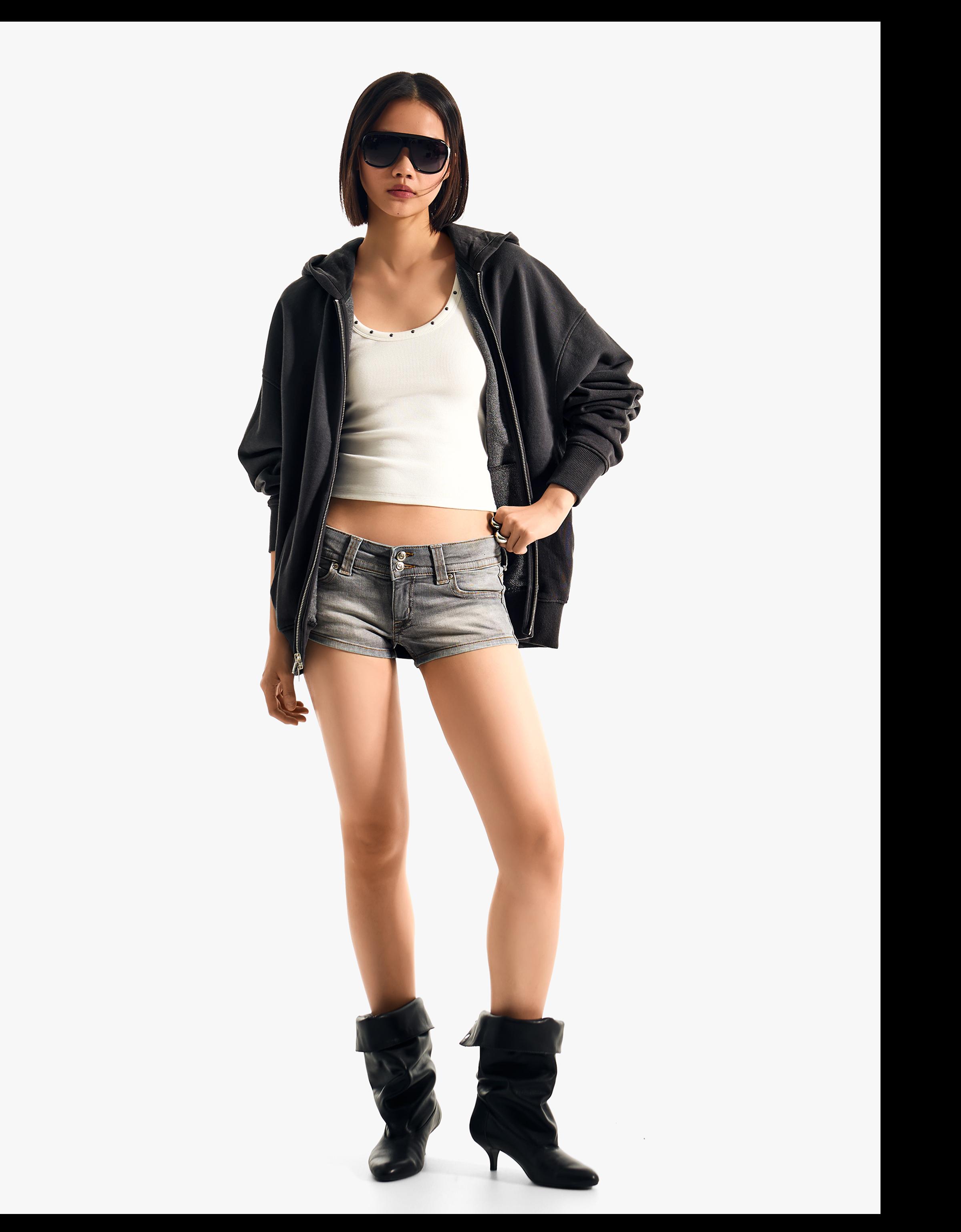 Mini denim şort - Görsel 10