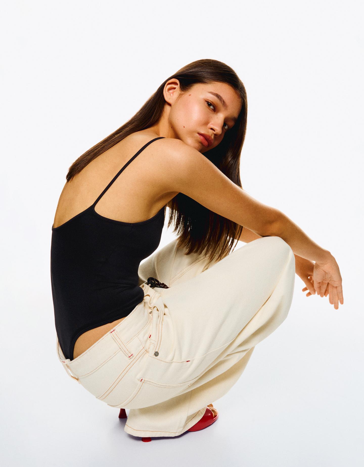 Bershka body na ramiączkach czarny