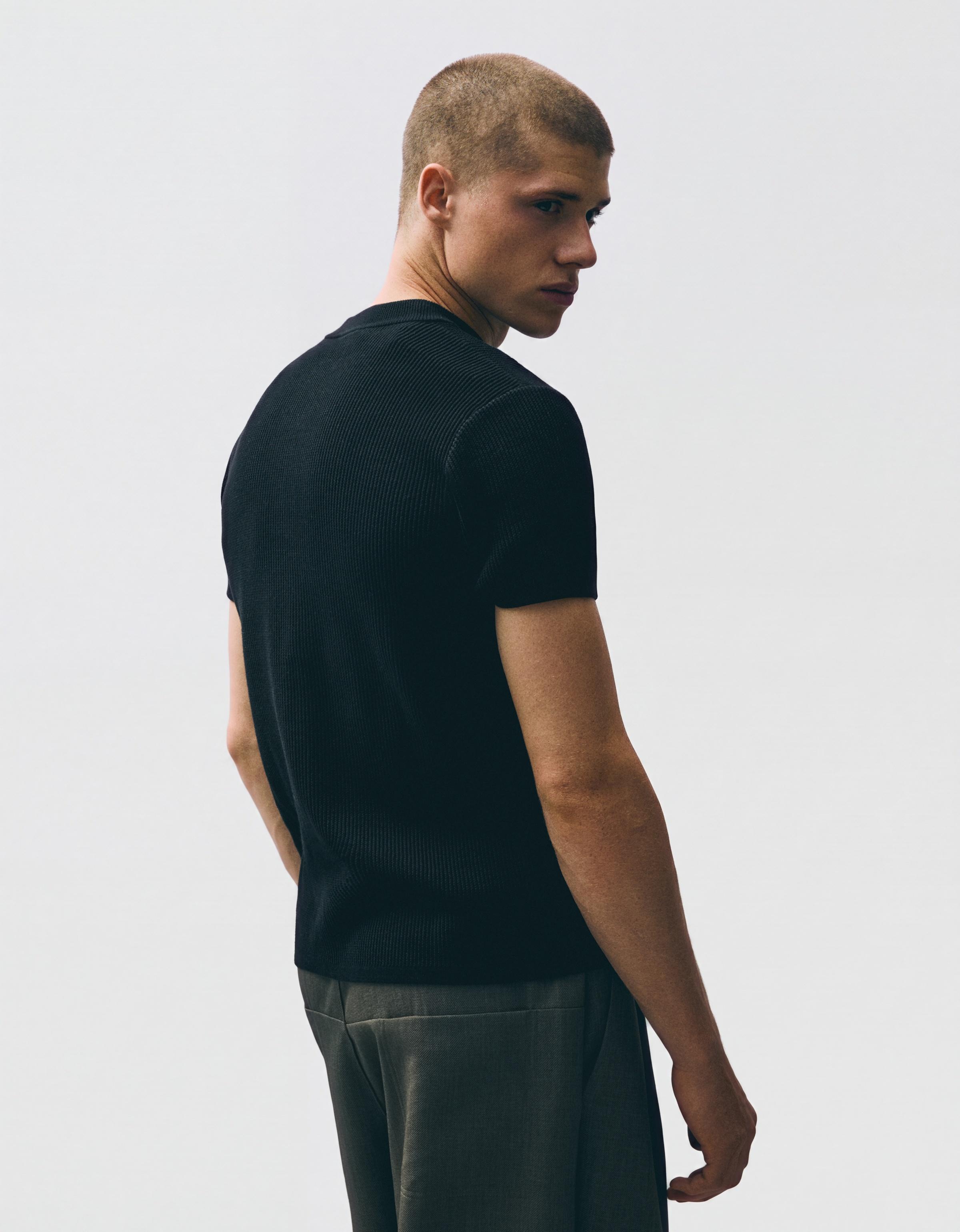 Short sleeve henley T-shirt — Black