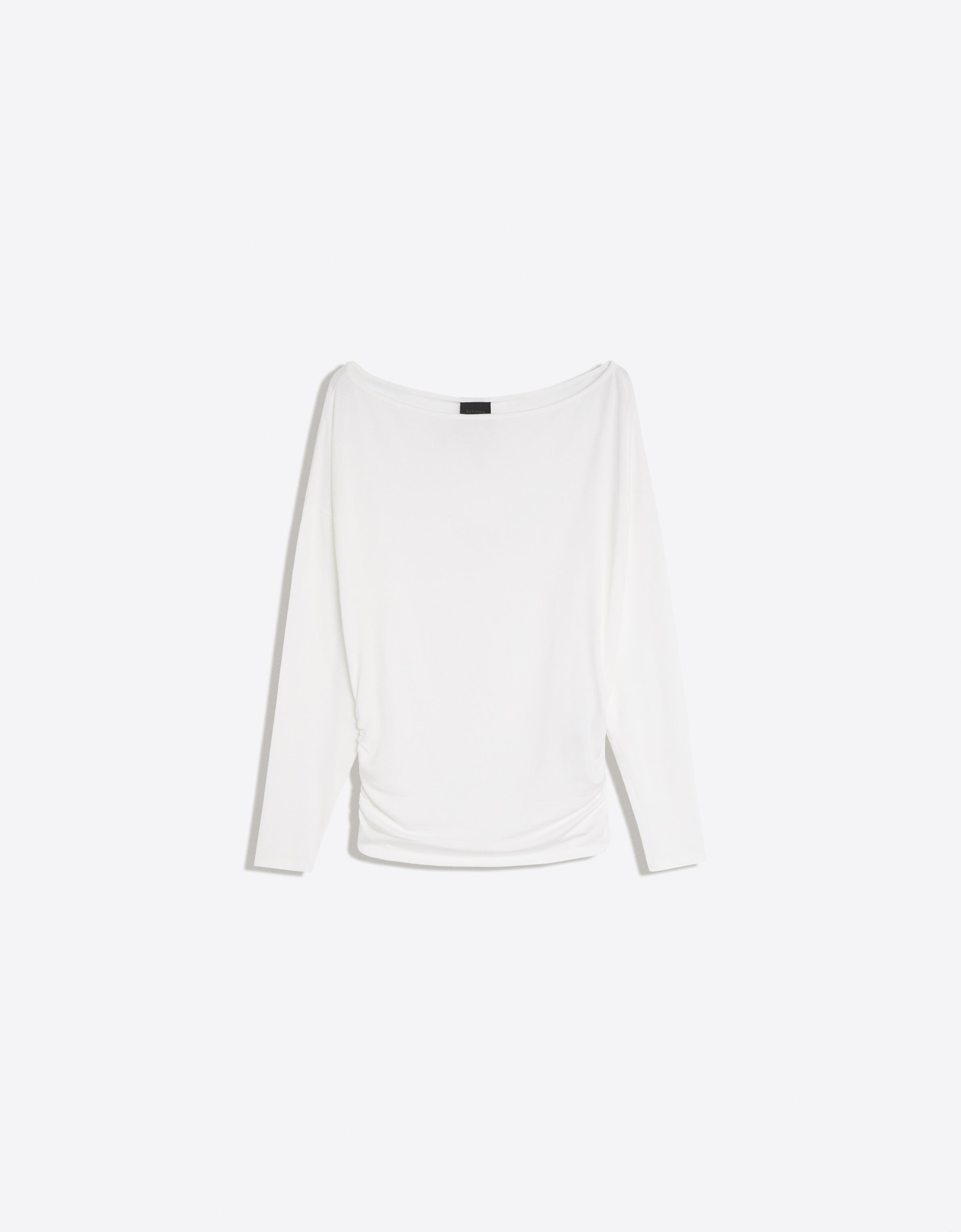 Asymmetric neck long-sleeved T-shirt — Off white