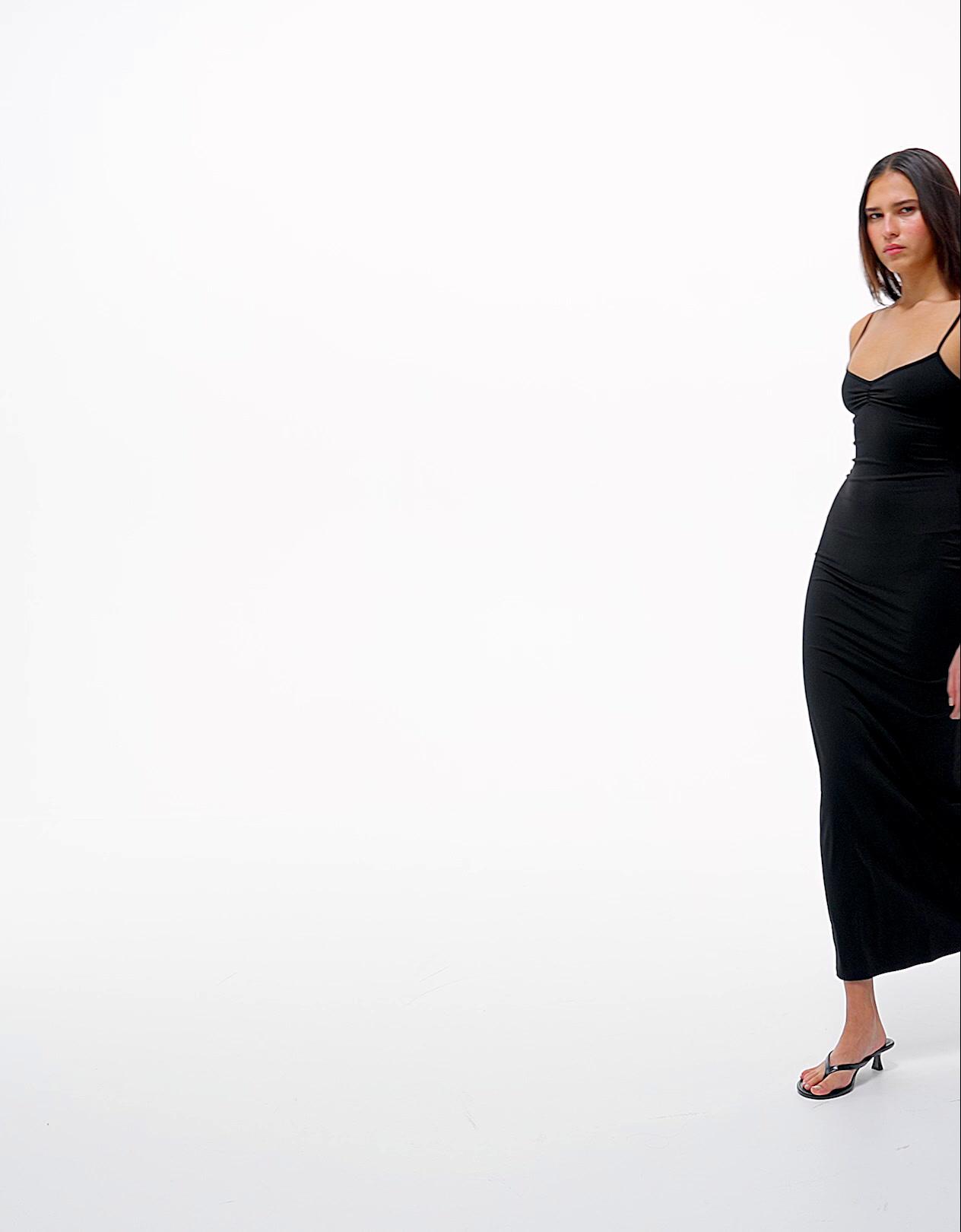 Büzgülü askılı midi elbise - Görsel 26