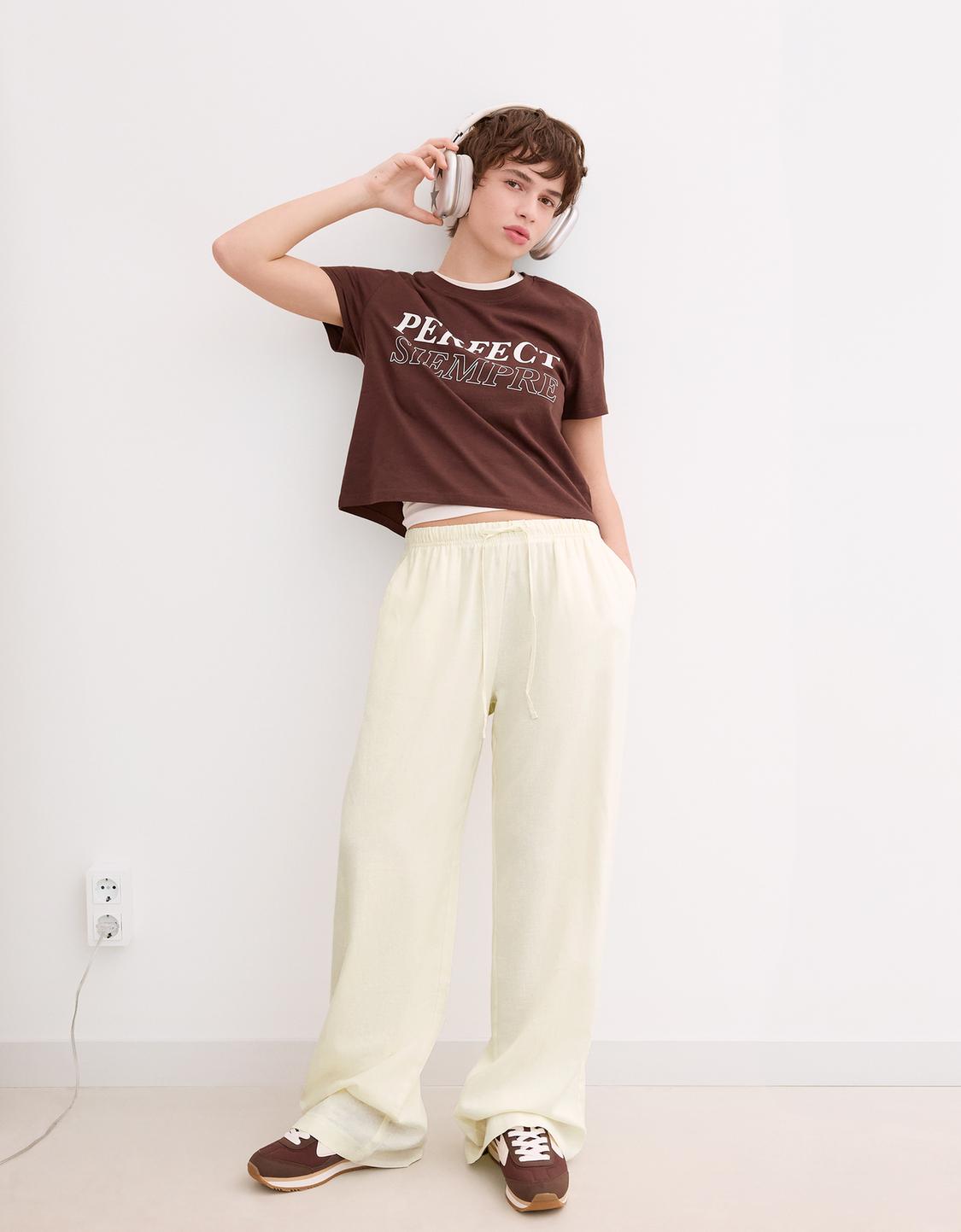 Linen blend trousers with an elasticated waistband