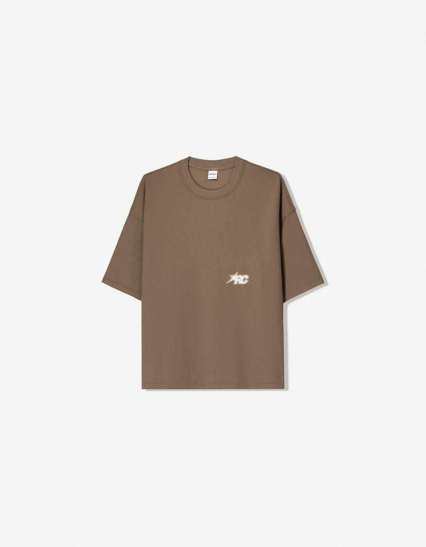 Textured short sleeve boxy fit T-shirt with embroidery-Brown