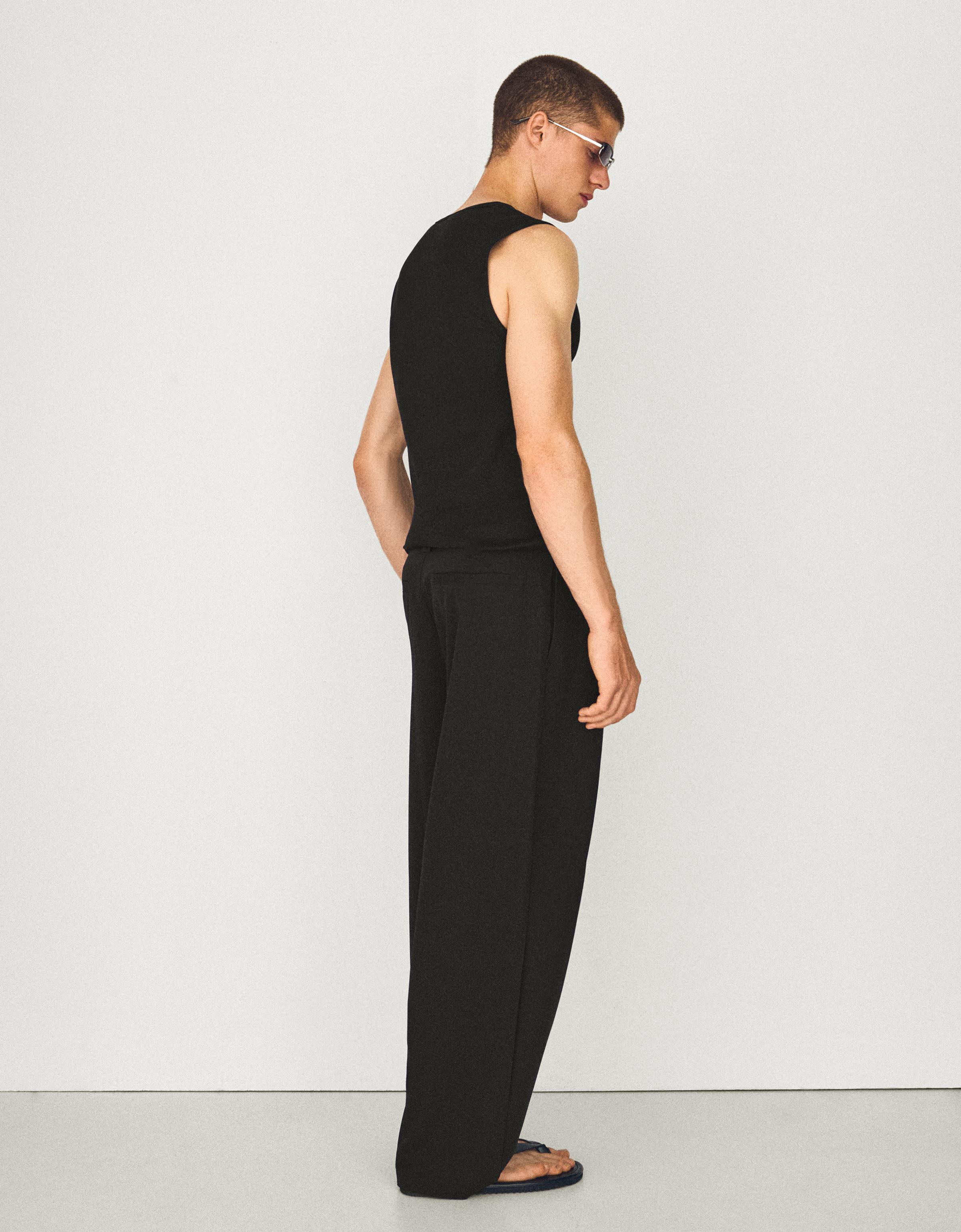 Pleated baggy trousers — Black