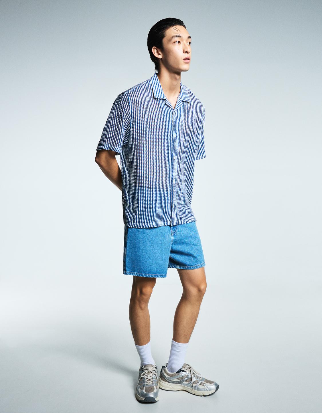 Striped short sleeve shirt