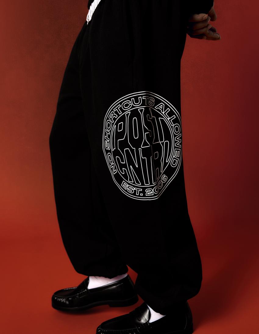 Joggerhose mit seitlichem Print-Schwarz