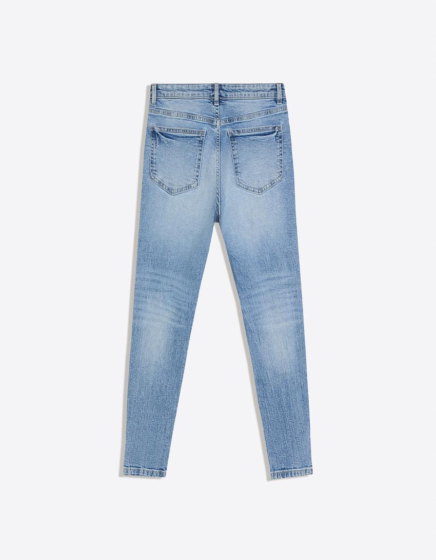 Carrot fit jeans met scheuren-Lichtblauw