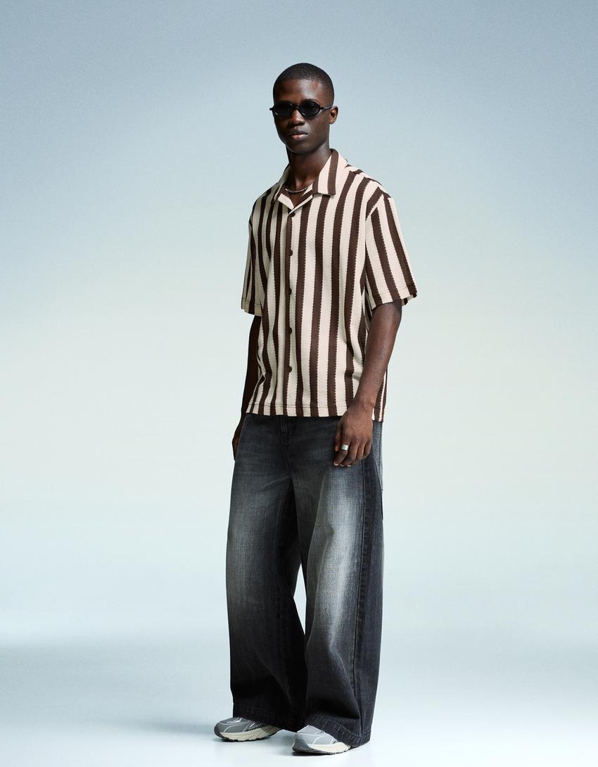 Rustic striped short sleeve shirt-Brown