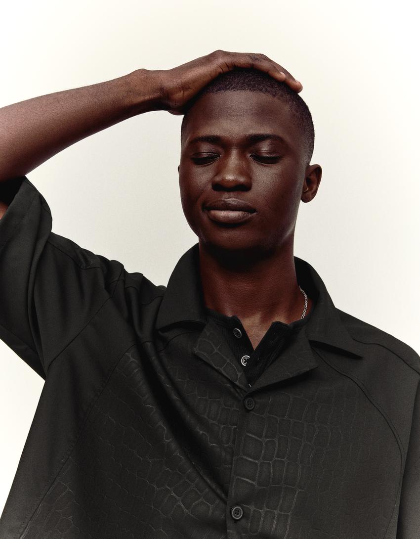 Printed short sleeve boxy fit shirt-Black