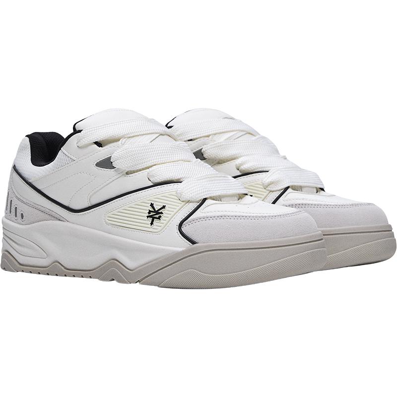 ZOO YORK SKATE TRAINERS — WHITE