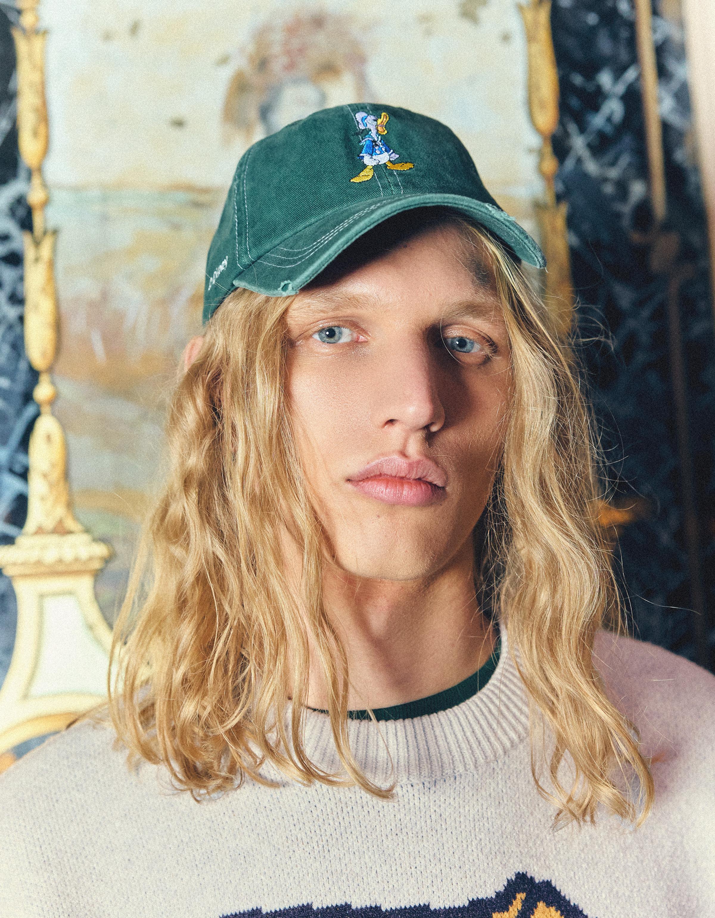 Bershka Cap Donald Duck Mit Stickerei Und Print Herren Grün