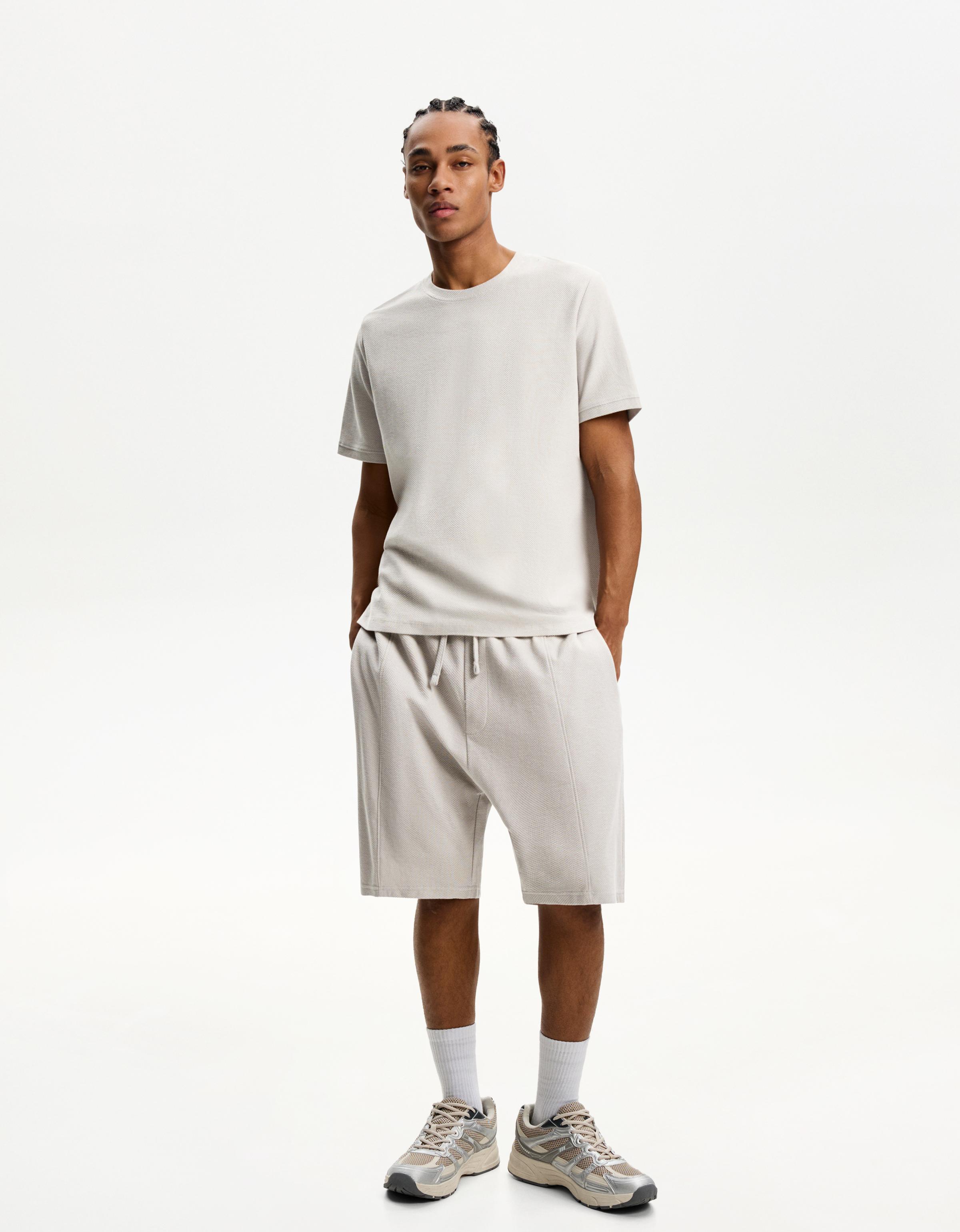 Bershka Bermudashorts Mit Strukturmuster Herren Xl Steinfarbe