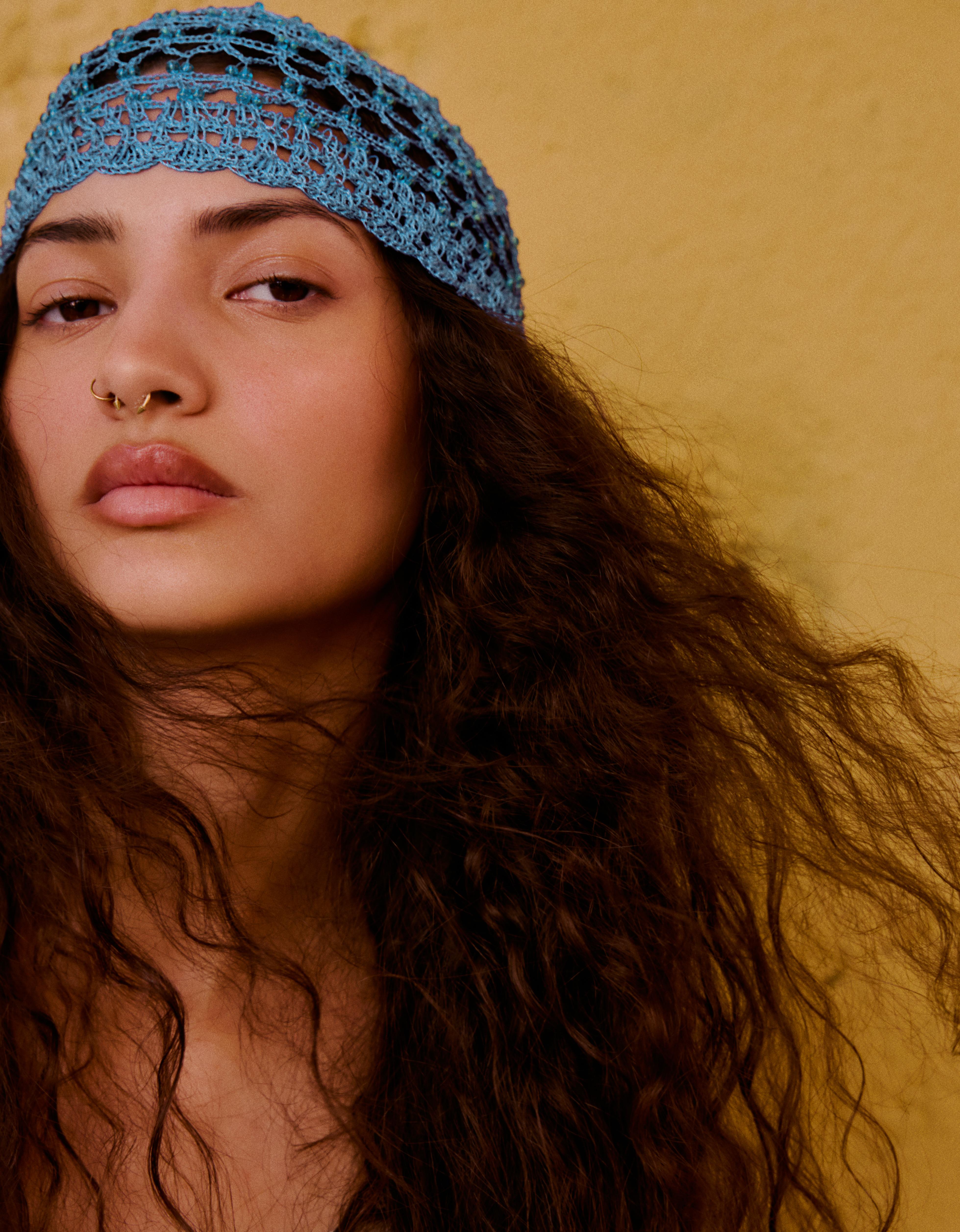 Bershka Boncuklu kasket şapka görsel 6