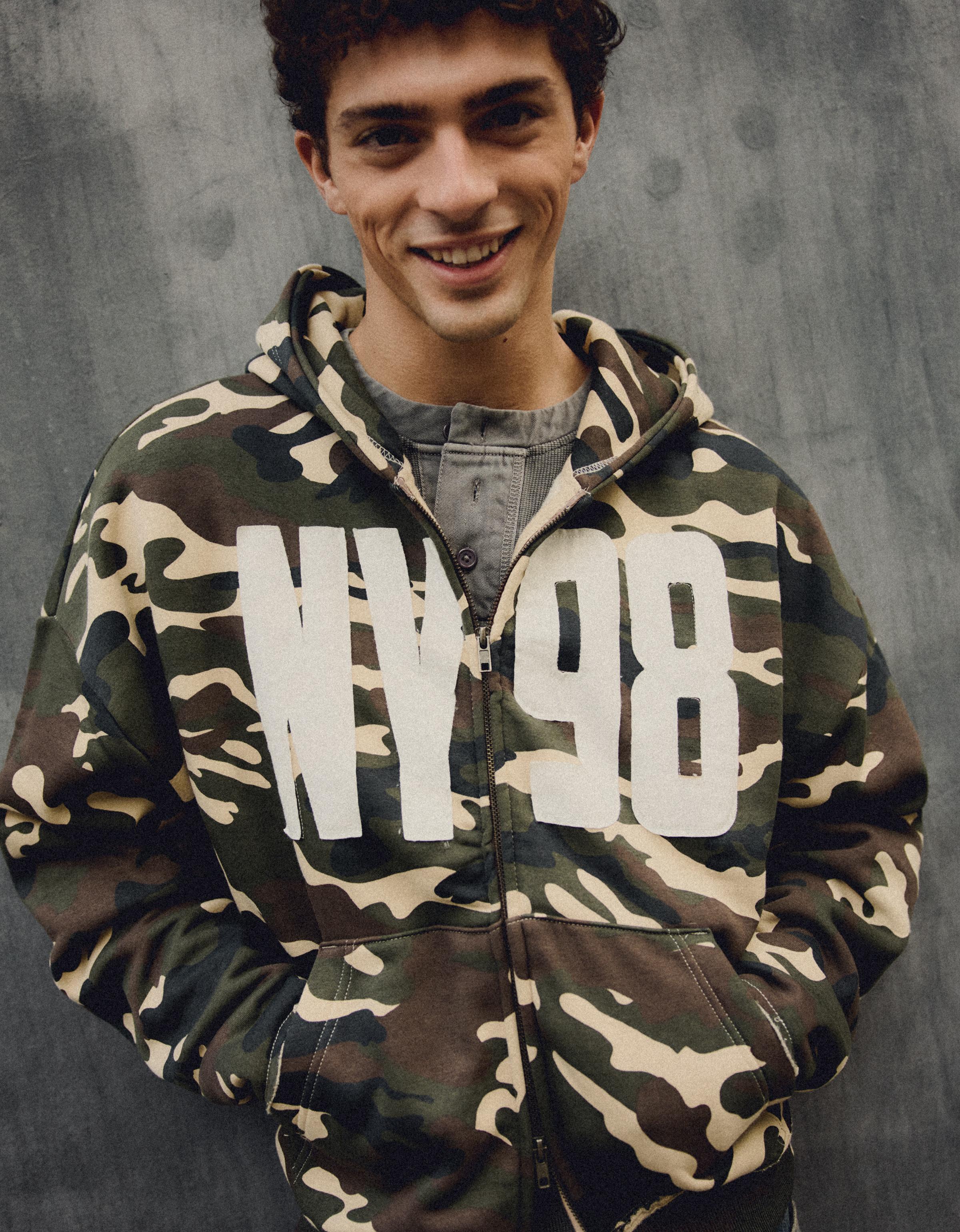 Printed zip-up hoodie — Green