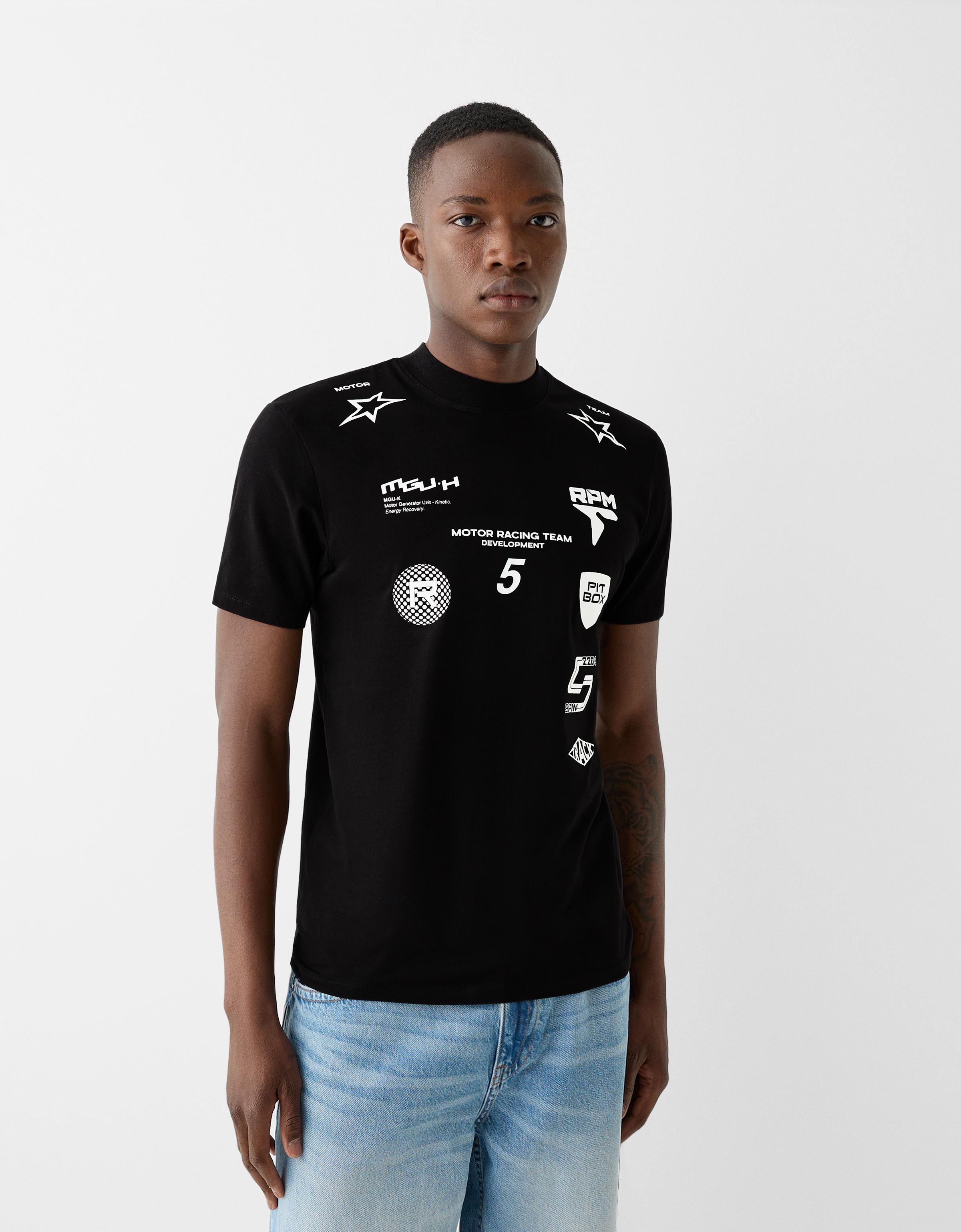 Bershka T-Shirt Im Slim-Fit Mit Kurzen Ärmeln Und Print Herren Xl Schwarz