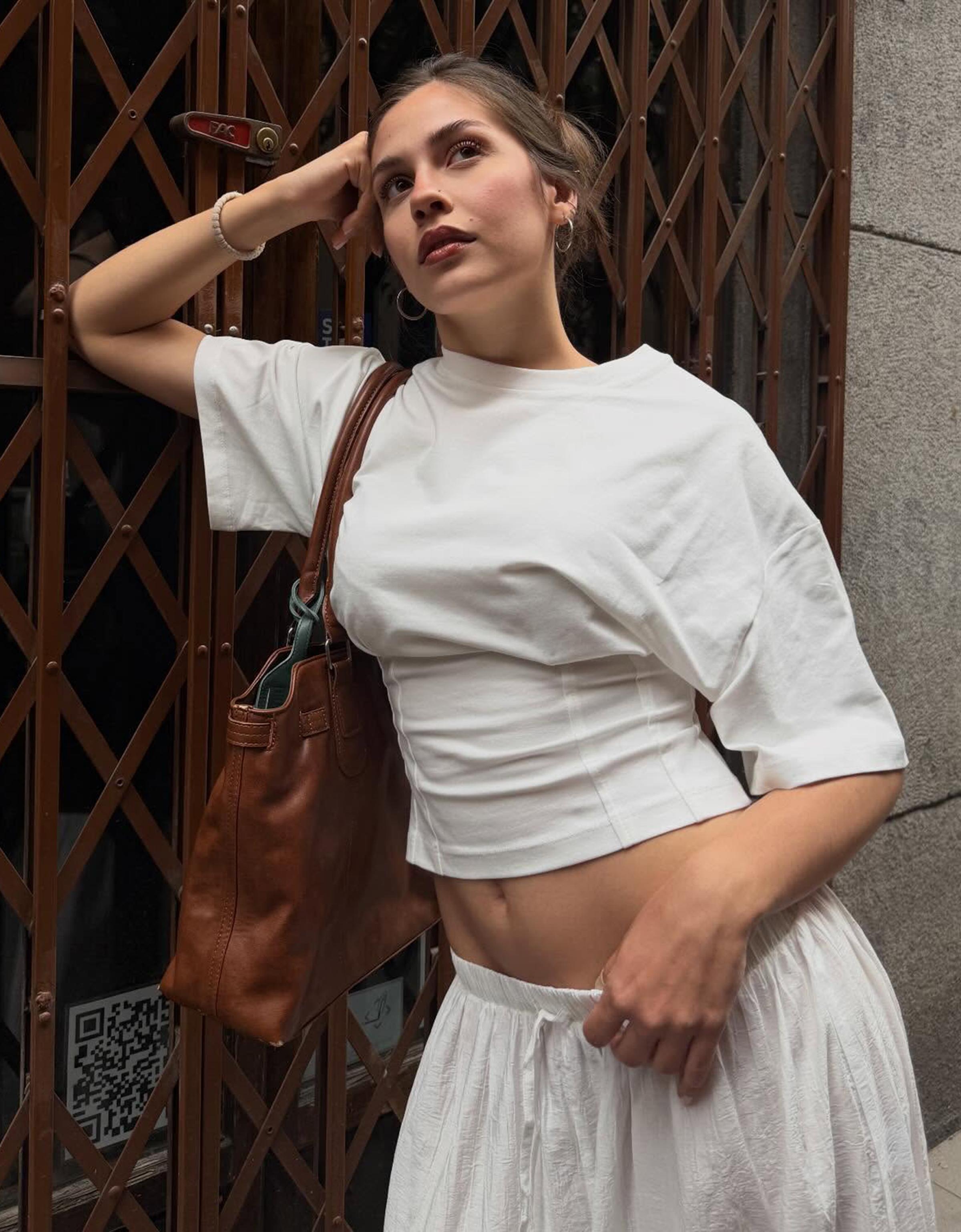Bershka Camiseta Manga Corta Cintura Corsé Mujer L Blanco Roto