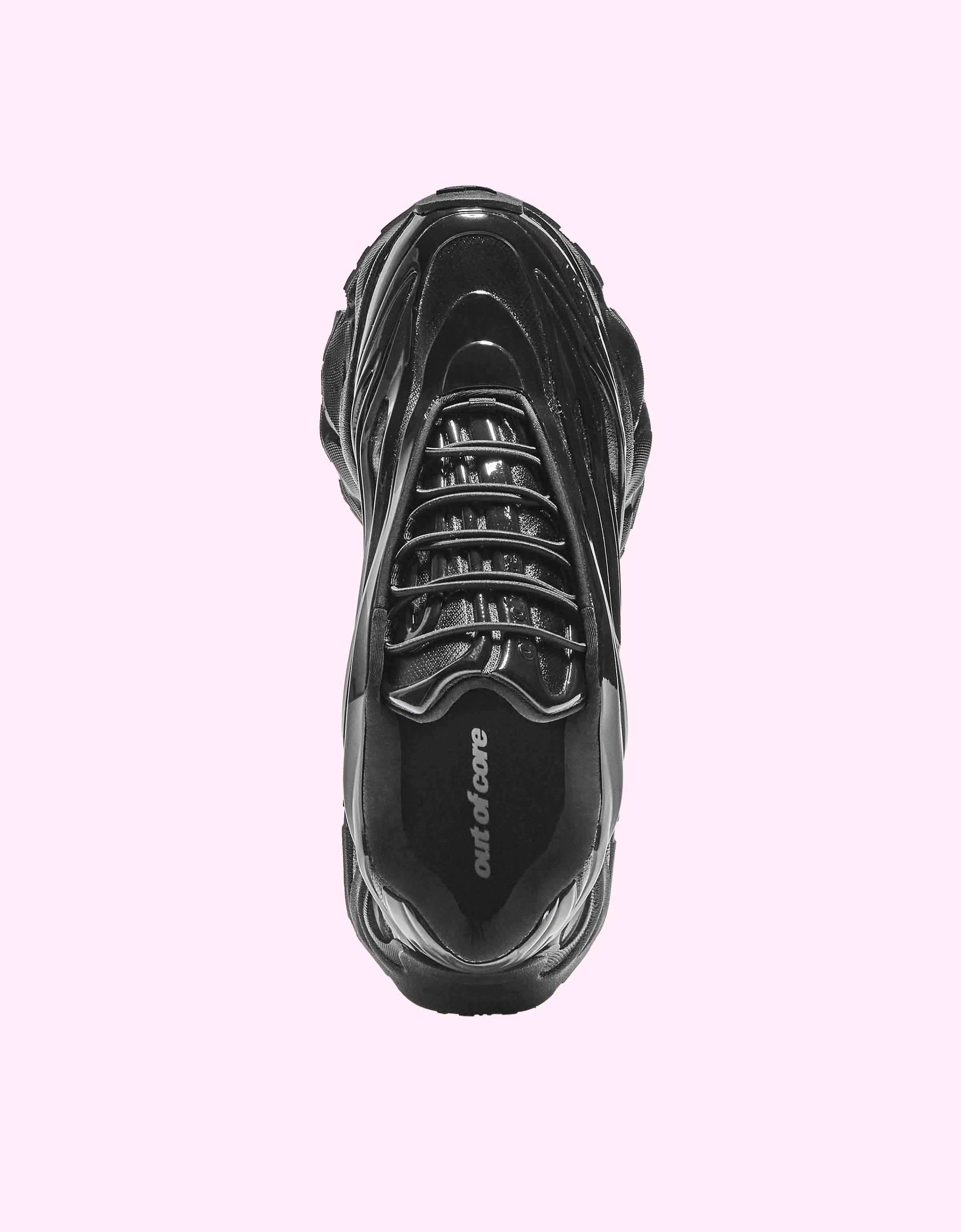 Bershka★out of core フローラル スニーカー Bershka】海外限定 out of core 箱付き フローラル スニーカー