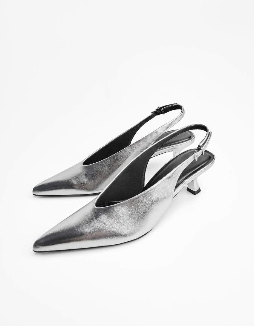 Slingback-sko med kitten-hæl-SØLVFARVET