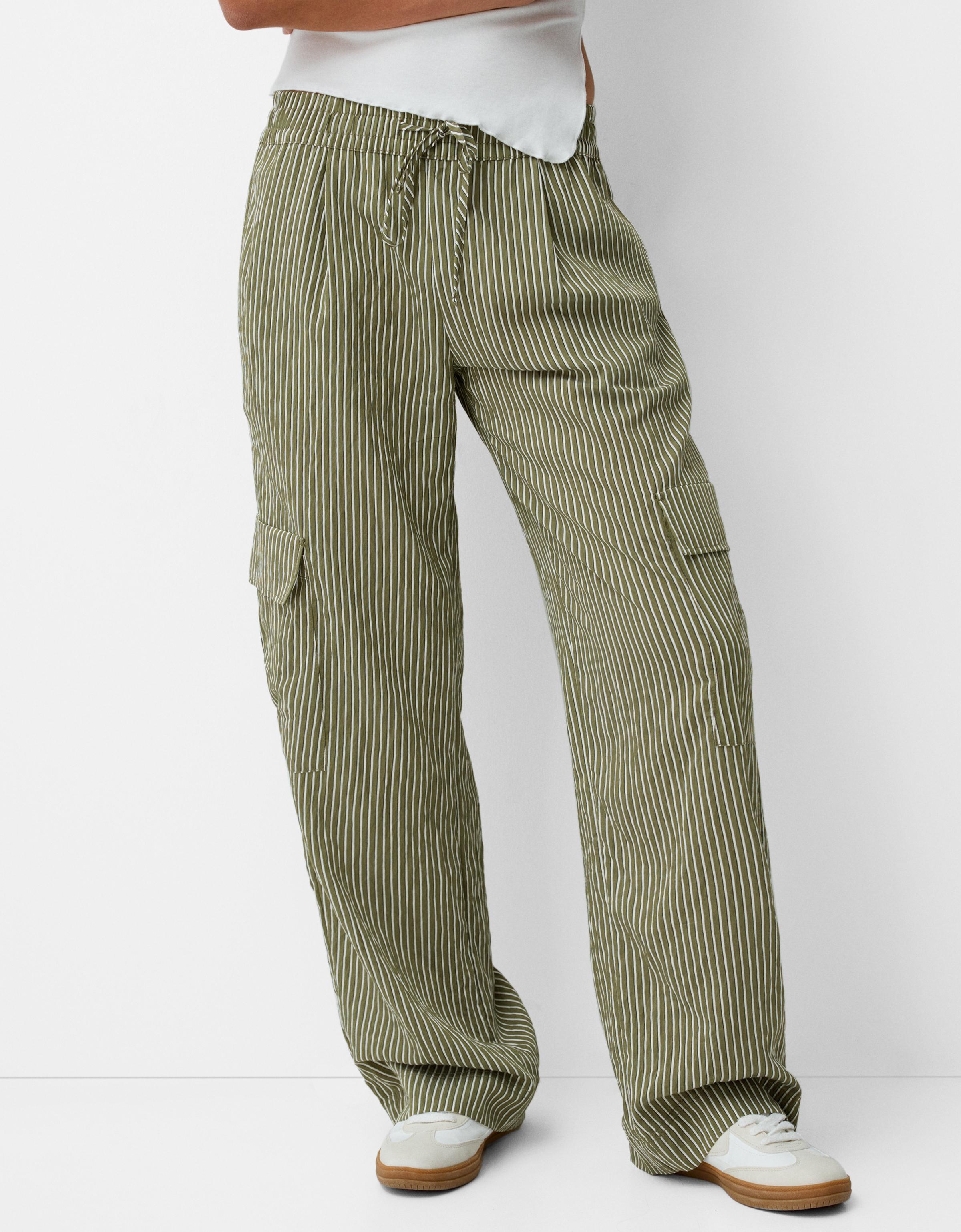 Bershka Cargohose Mit Streifen Und Gummizugbund Damen L Khaki