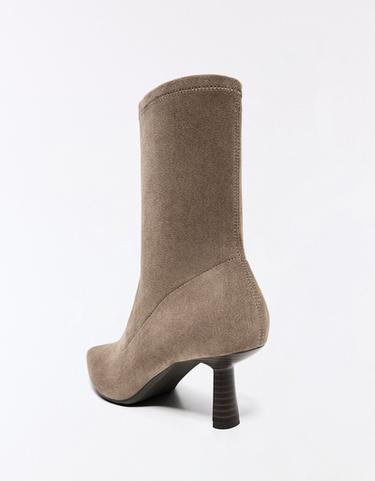 Fitted kitten heel ankle boots — TAUPE 3