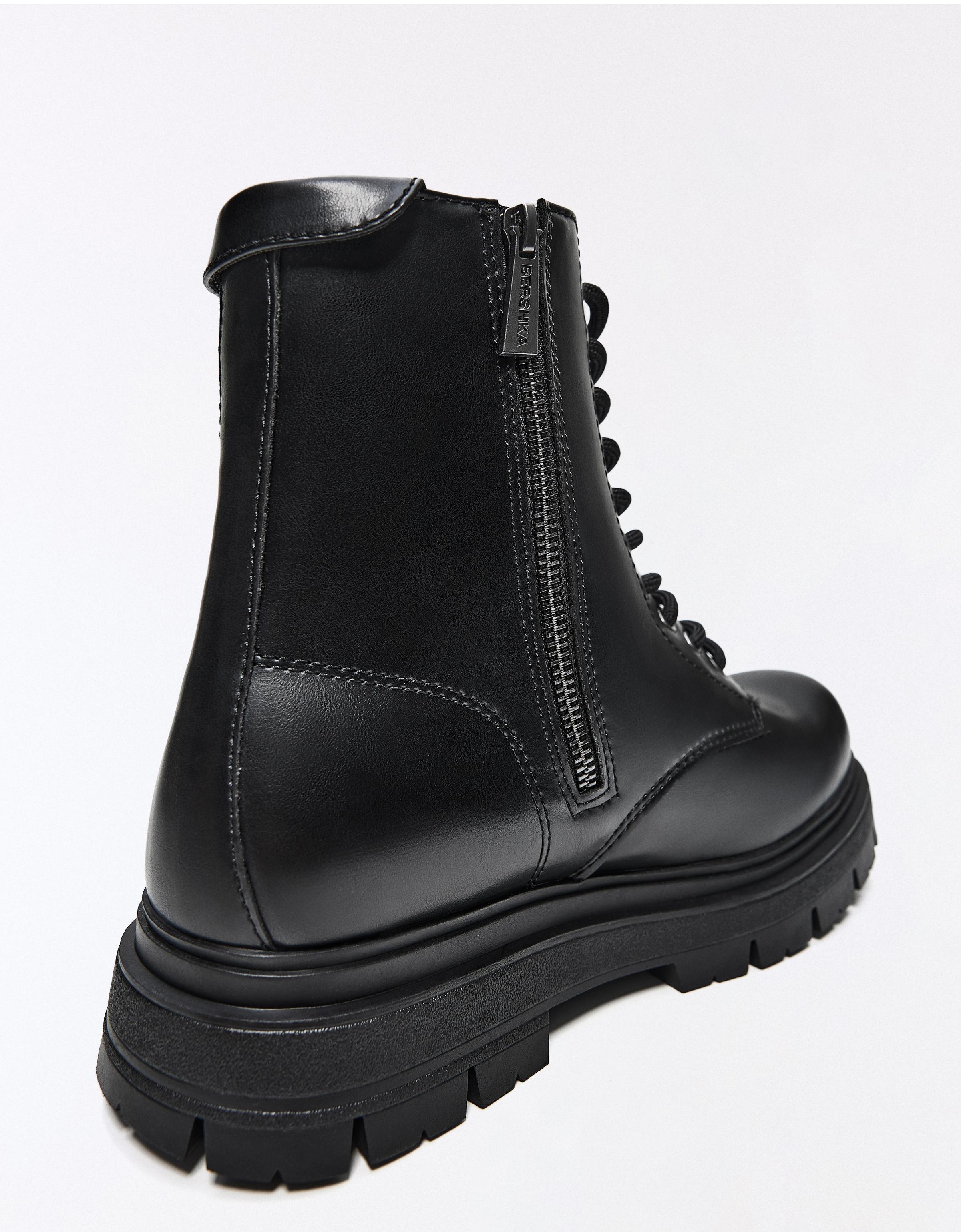 LACE-UP ANKLE BOOTS — BLACK