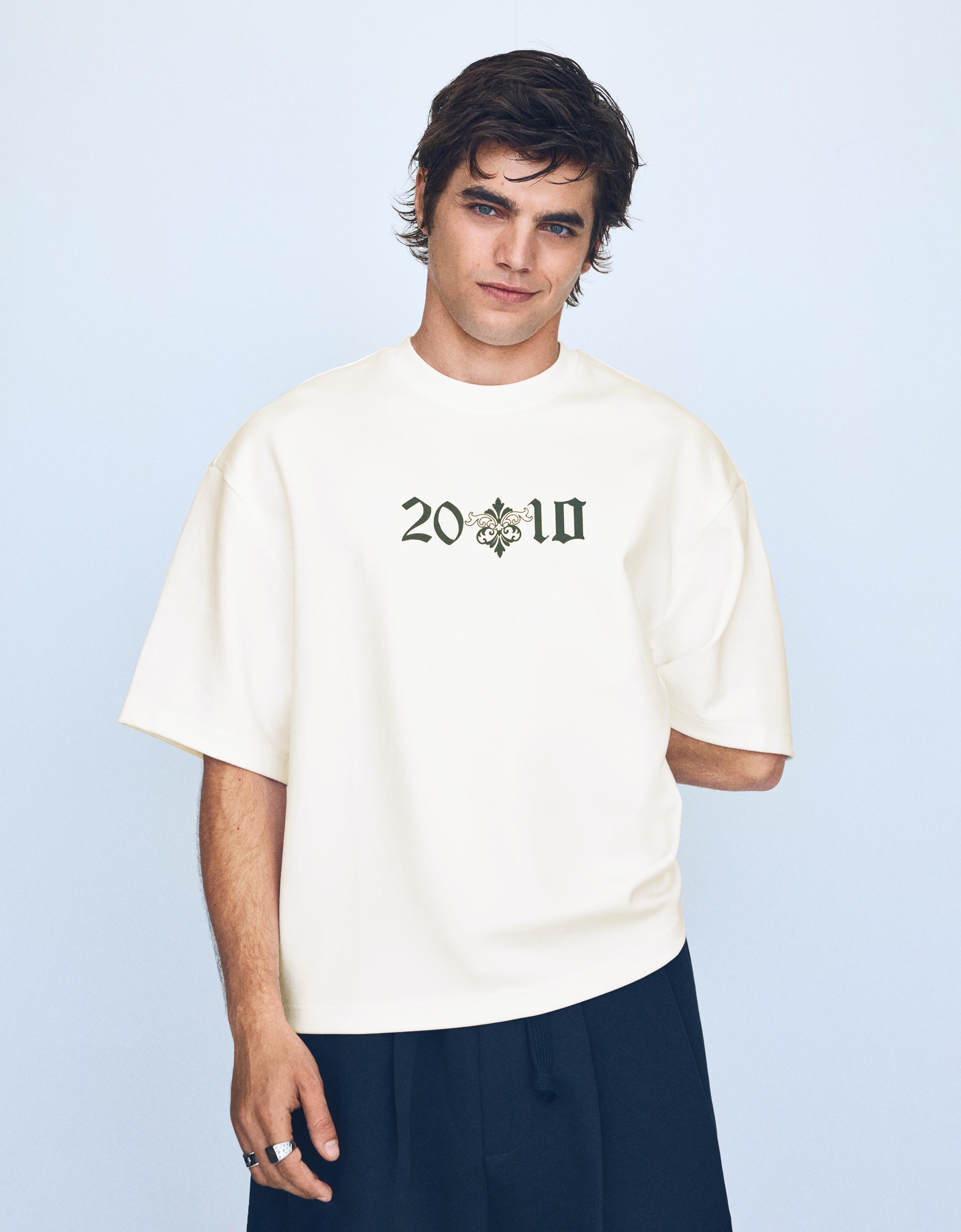 Bershka Camiseta Manga Corta Felpa Print Hombre Crudo