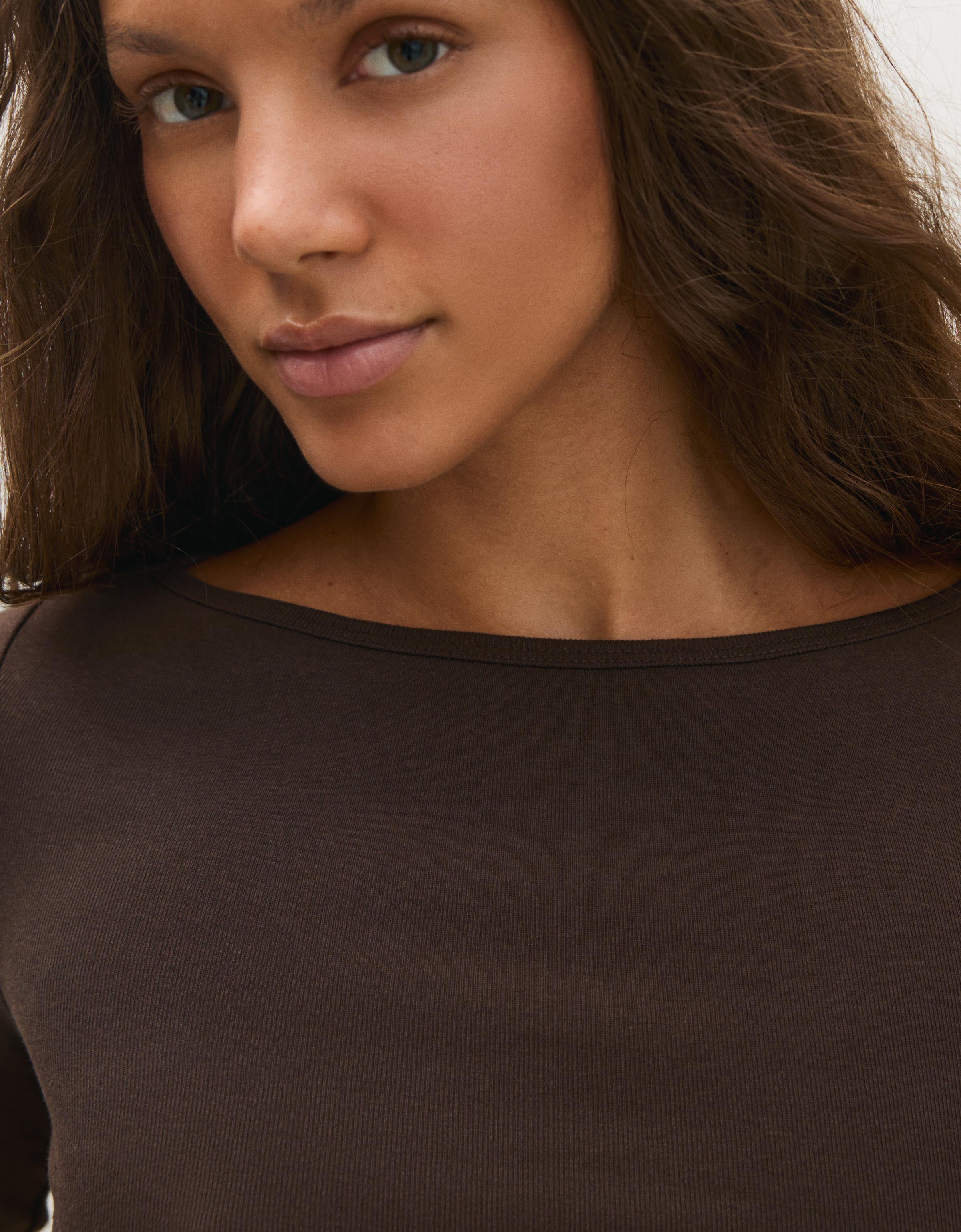 Boat neck long-sleeve T-shirt — Brown