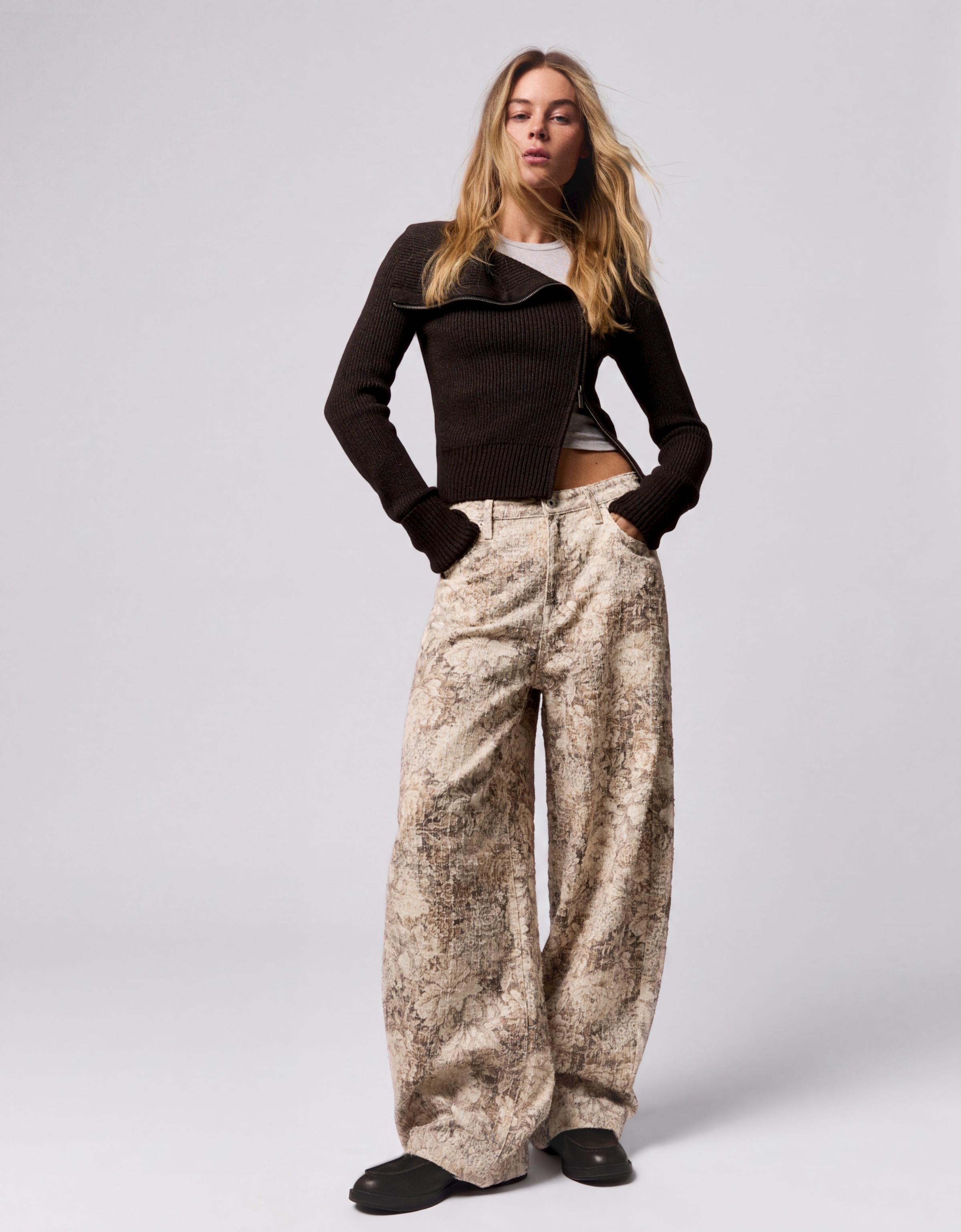 Printed barrel-leg trousers — Sand
