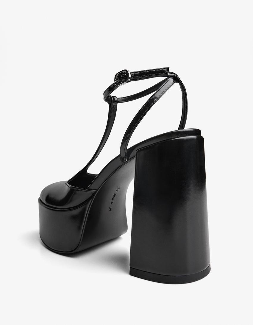 CIPELE S POTPETICOM, REMENČIĆEM I PLATFORMOM-Crna