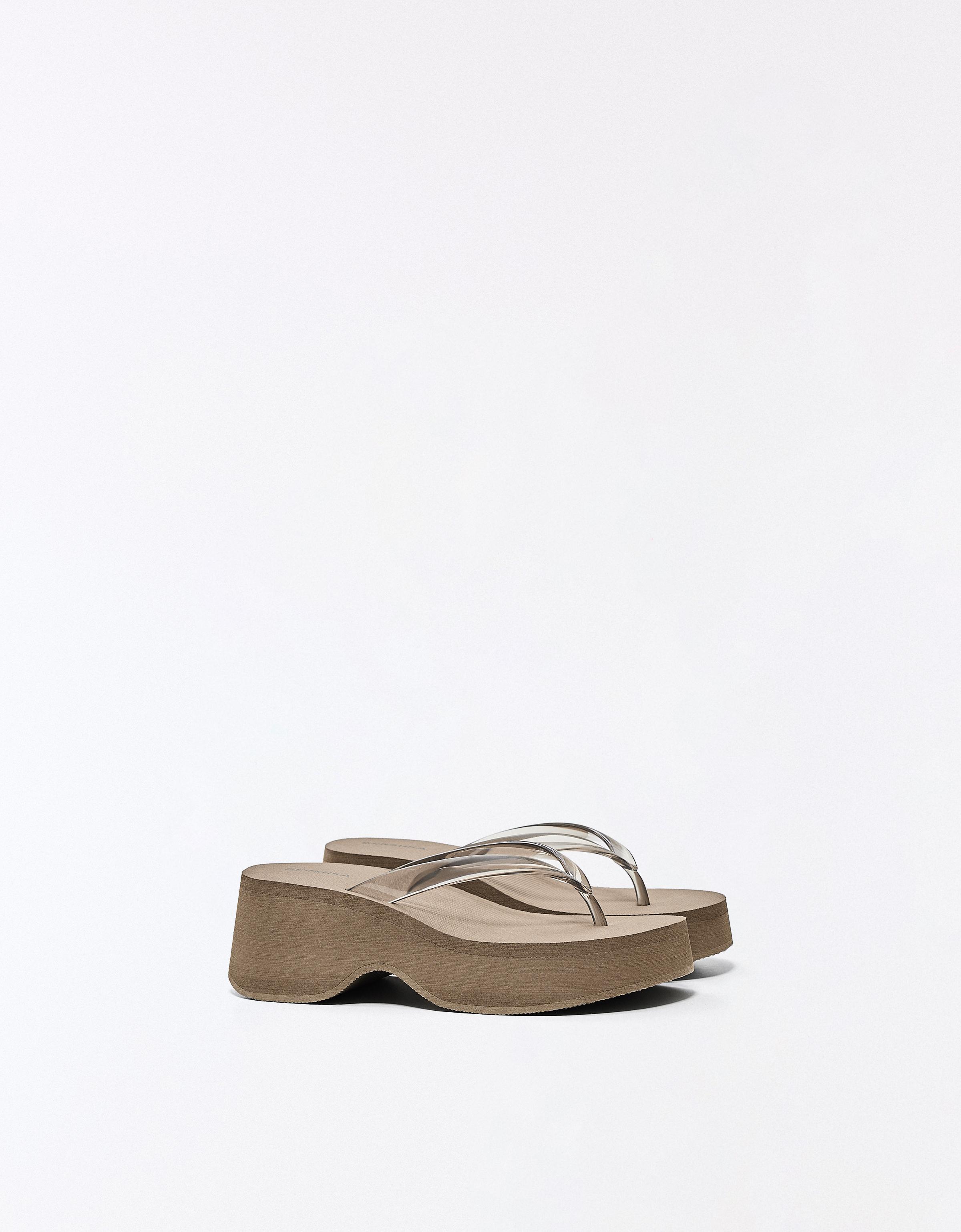 Bershka Plataforma Thong Vinilo Mujer Taupe