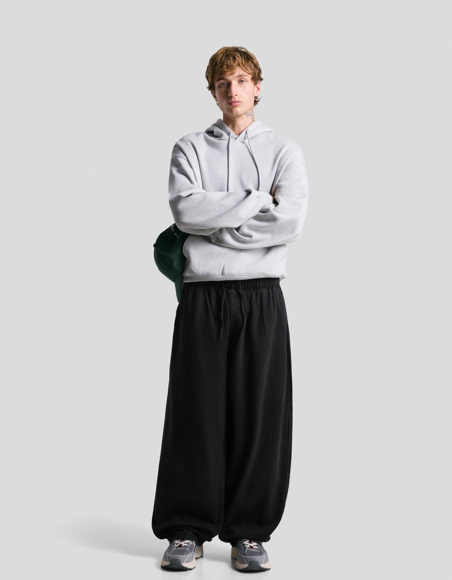 Bershka jeansy jogger czarny