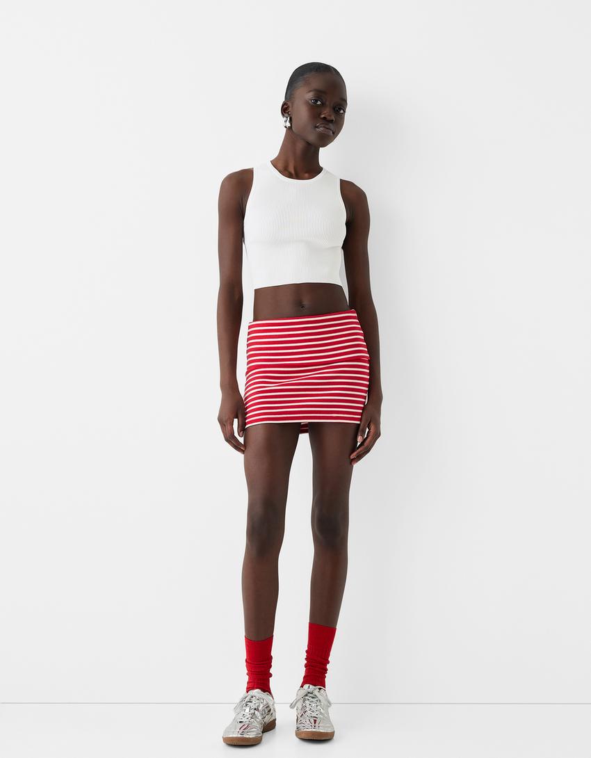 توب بفتحة وحمالات-أبيض-3