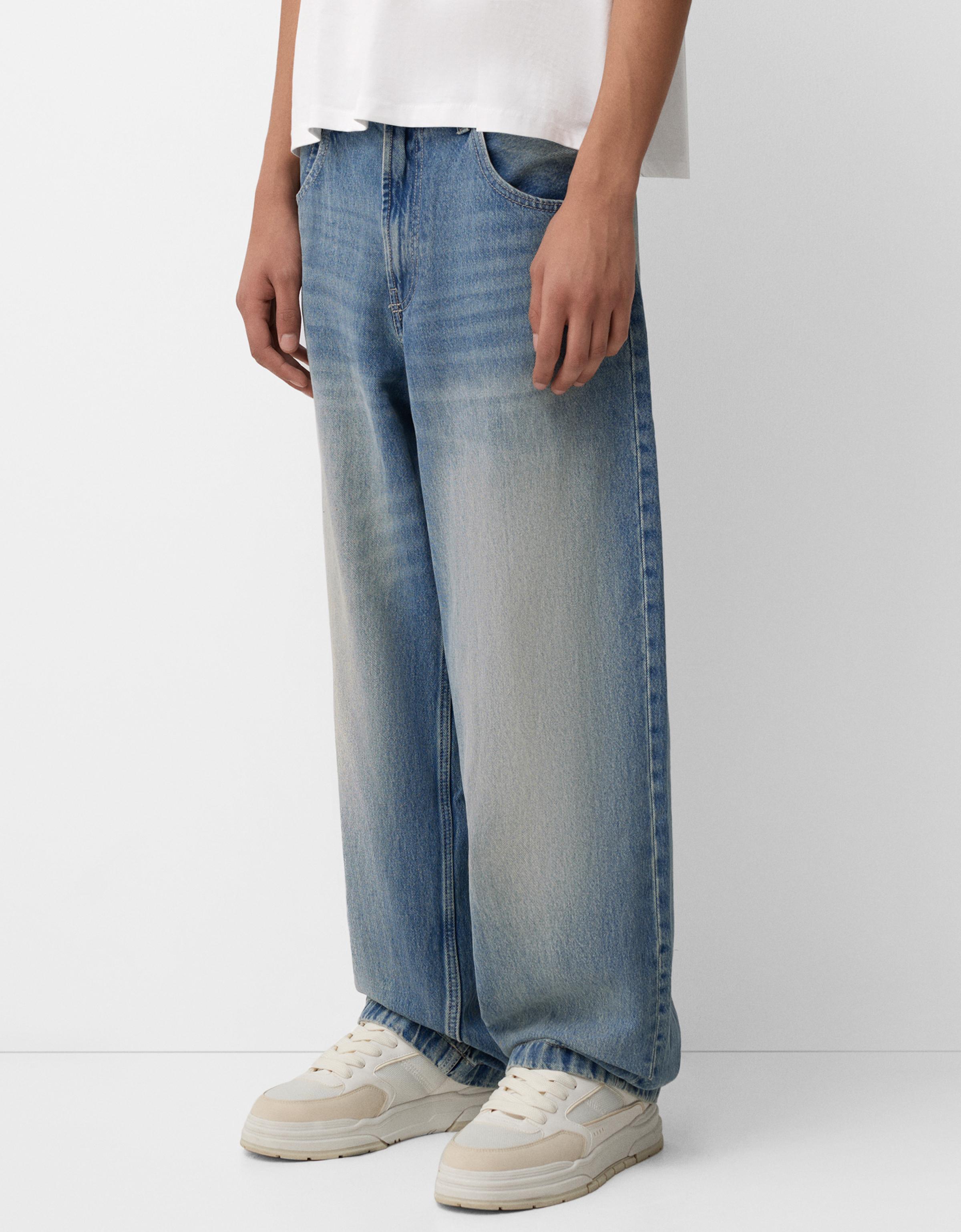 Bershka Super-Baggy-Jeans Herren 32 Ausgewaschenes Blau