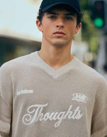 Embroidered mesh V-neck T-shirt — Grey 3