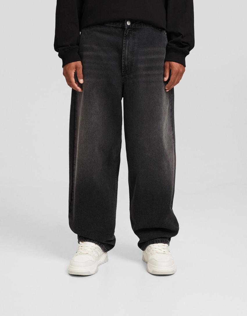 Faded-effect skater fit jeans-Black