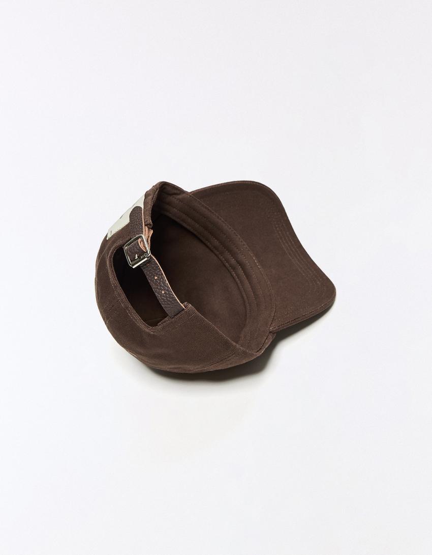 Cap with patch-Brown