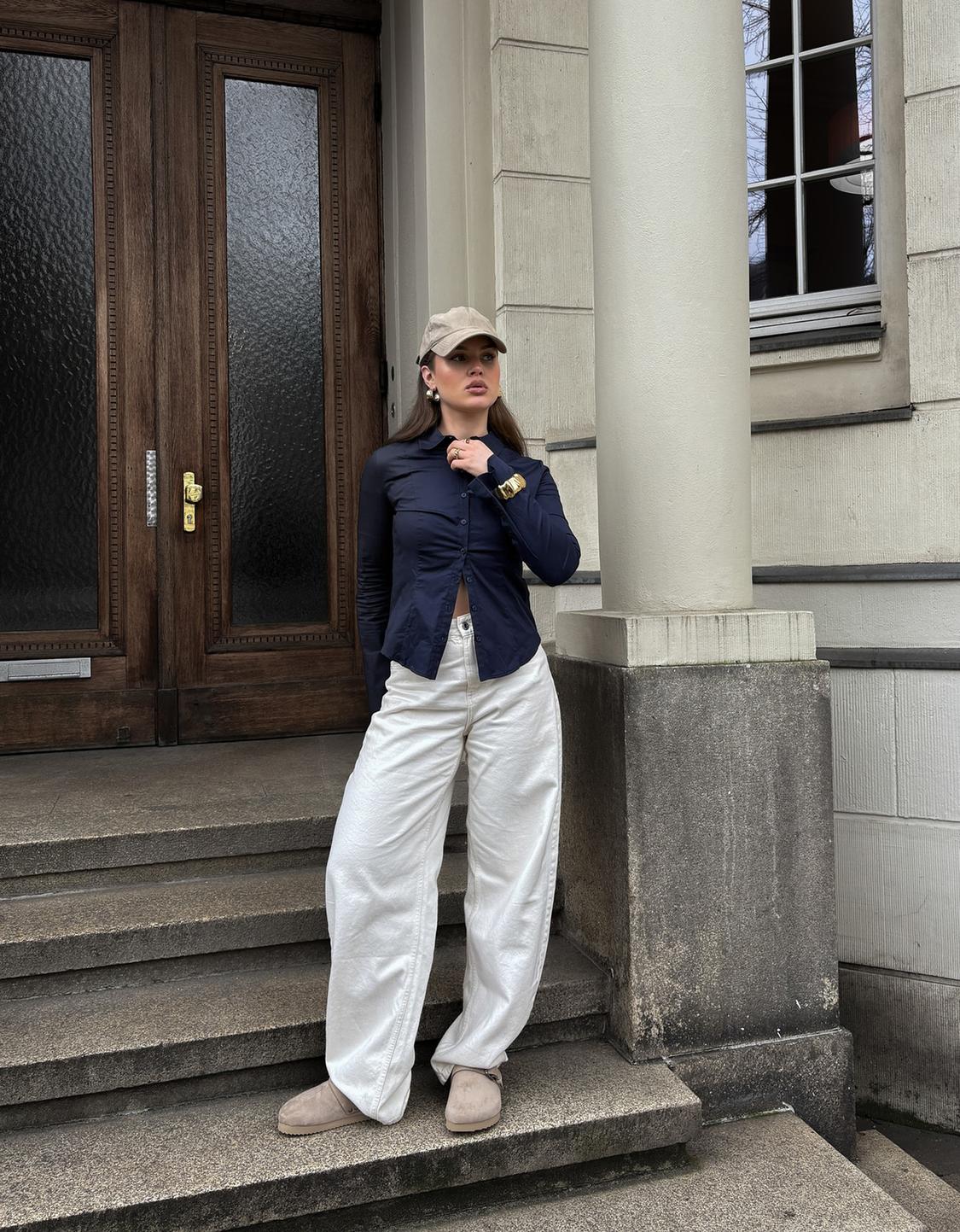 Wide-leg barrel jeans